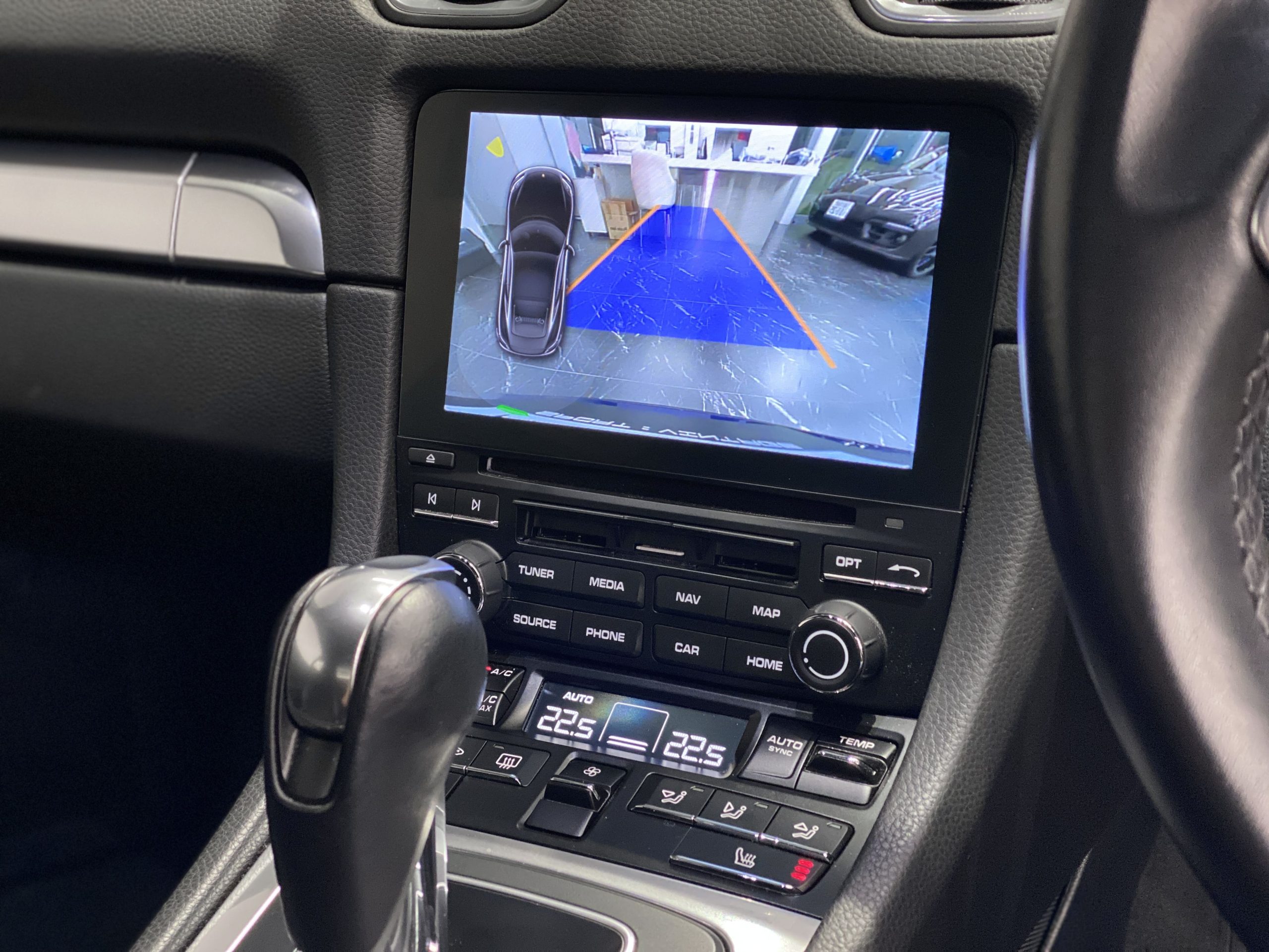 ポルシェ718ケイマン（Type982）PDK<br>スポーツクロノPKG<br>スポーツエグゾースト<br>TVチューナー