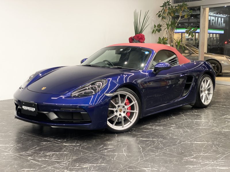 ポルシェ718ボクスターGTS4.0（Type982）6MT<br>ツートンレザーインテリア<br>スポーツクロノPKG<br>スポーツエグゾースト<br>シートベンチレーション＆ヒーター