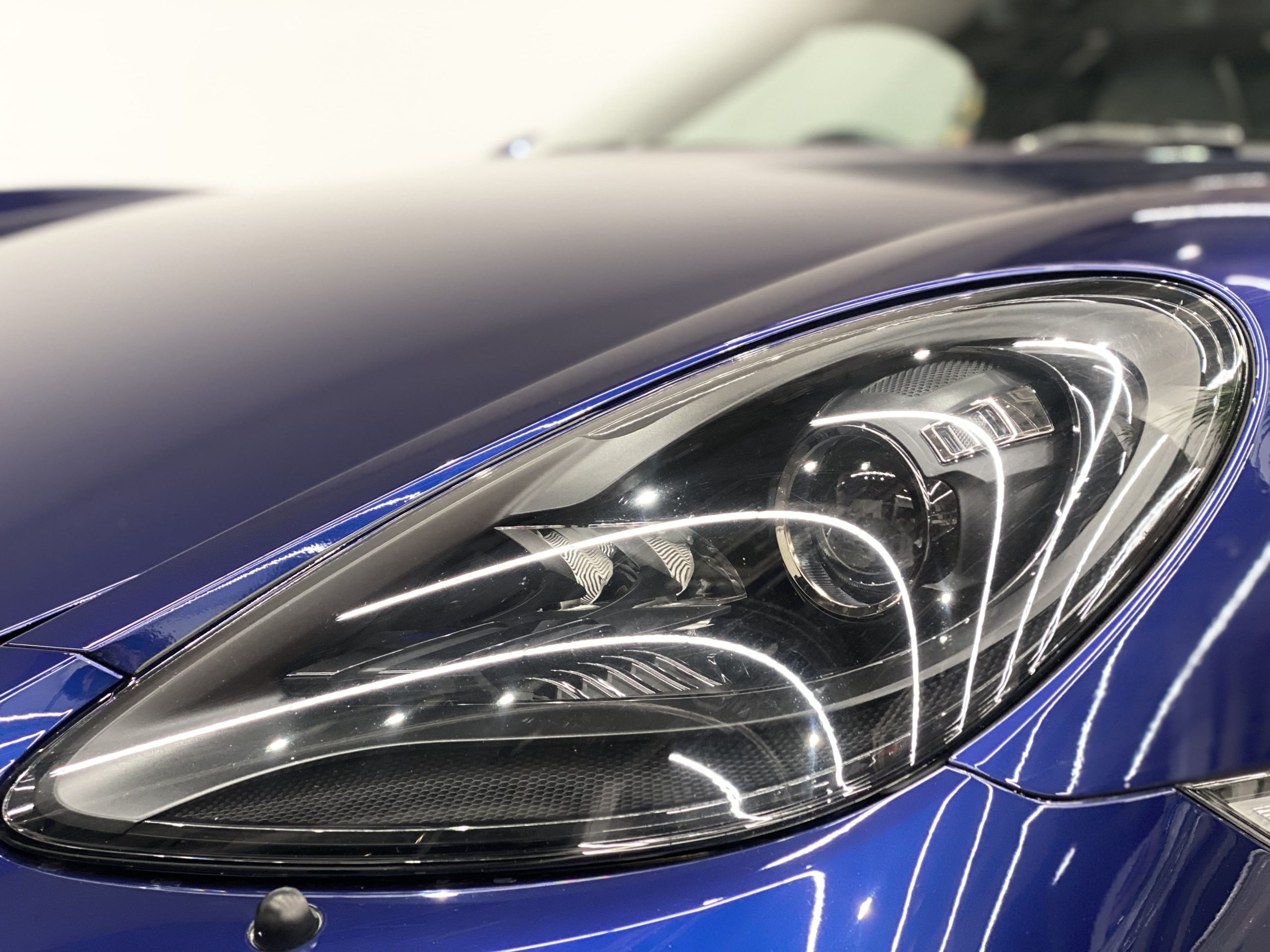 ポルシェ718ボクスターGTS4.0（Type982）6MT<br>ツートンレザーインテリア<br>スポーツクロノPKG<br>スポーツエグゾースト<br>シートベンチレーション＆ヒーター