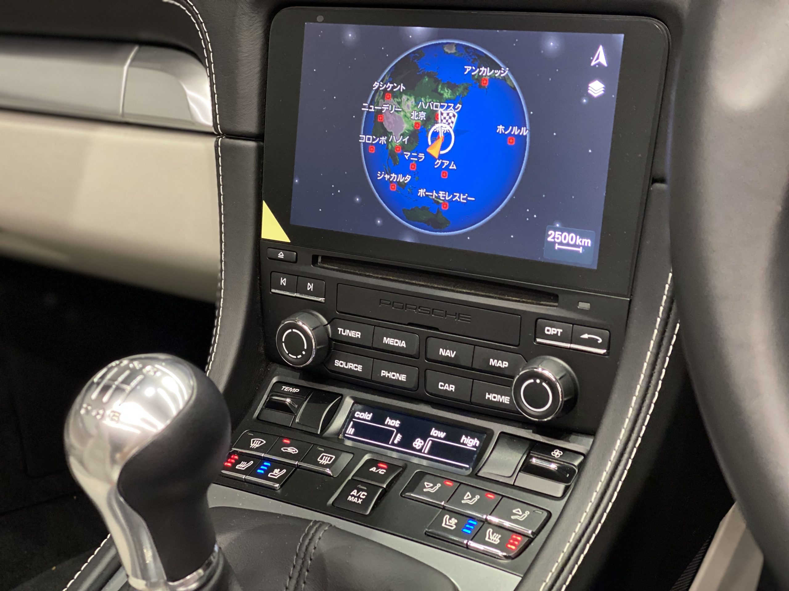 ポルシェ718ボクスターGTS4.0（Type982）6MT<br>ツートンレザーインテリア<br>スポーツクロノPKG<br>スポーツエグゾースト<br>シートベンチレーション＆ヒーター