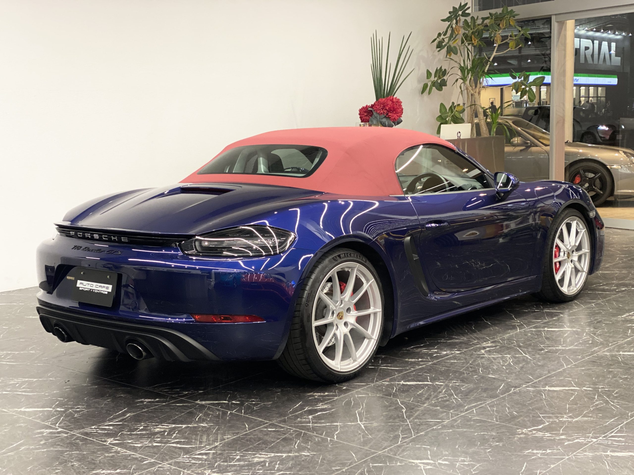 ポルシェ718ボクスターGTS4.0（Type982）6MT<br>ツートンレザーインテリア<br>スポーツクロノPKG<br>スポーツエグゾースト<br>シートベンチレーション＆ヒーター