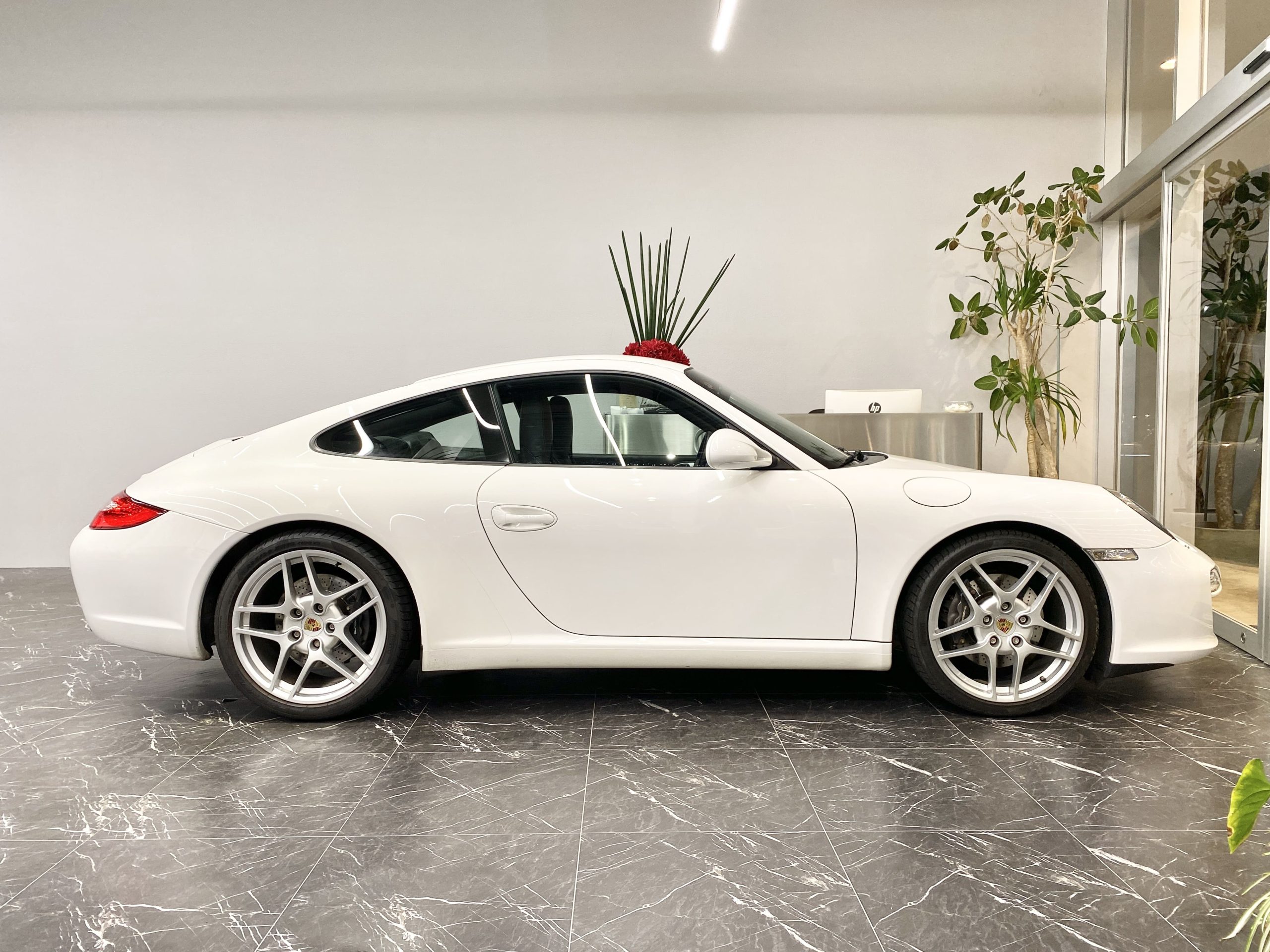 ポルシェ911カレラ（Type997.2）6MT<br>スポーツクロノPKG<br>PASM<br>レザーシート<br>シートヒーター