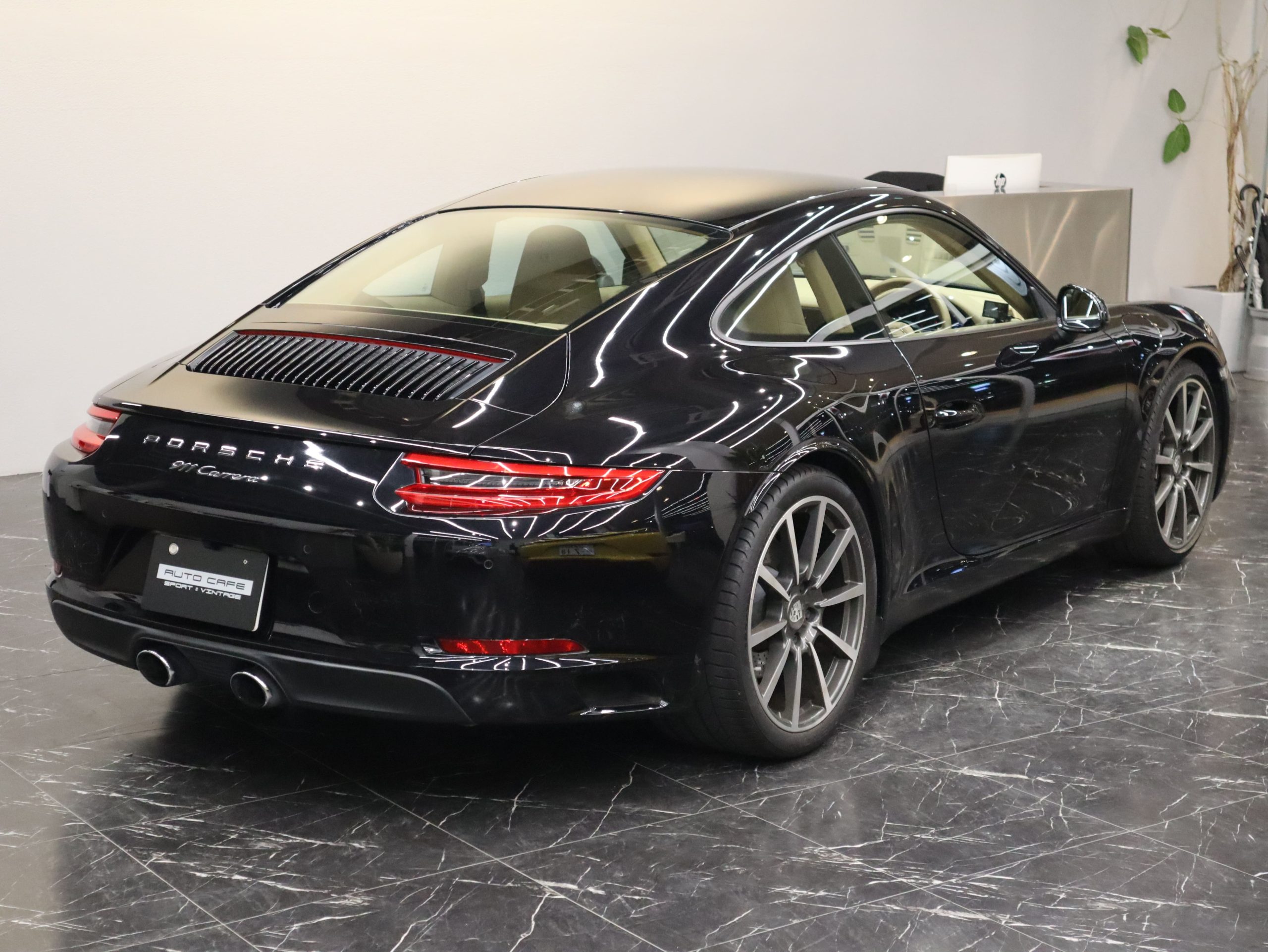 ポルシェ911カレラ（Type991.2）PDK<br>スポーツクロノパッケージ<br>カレラクラシックホイール