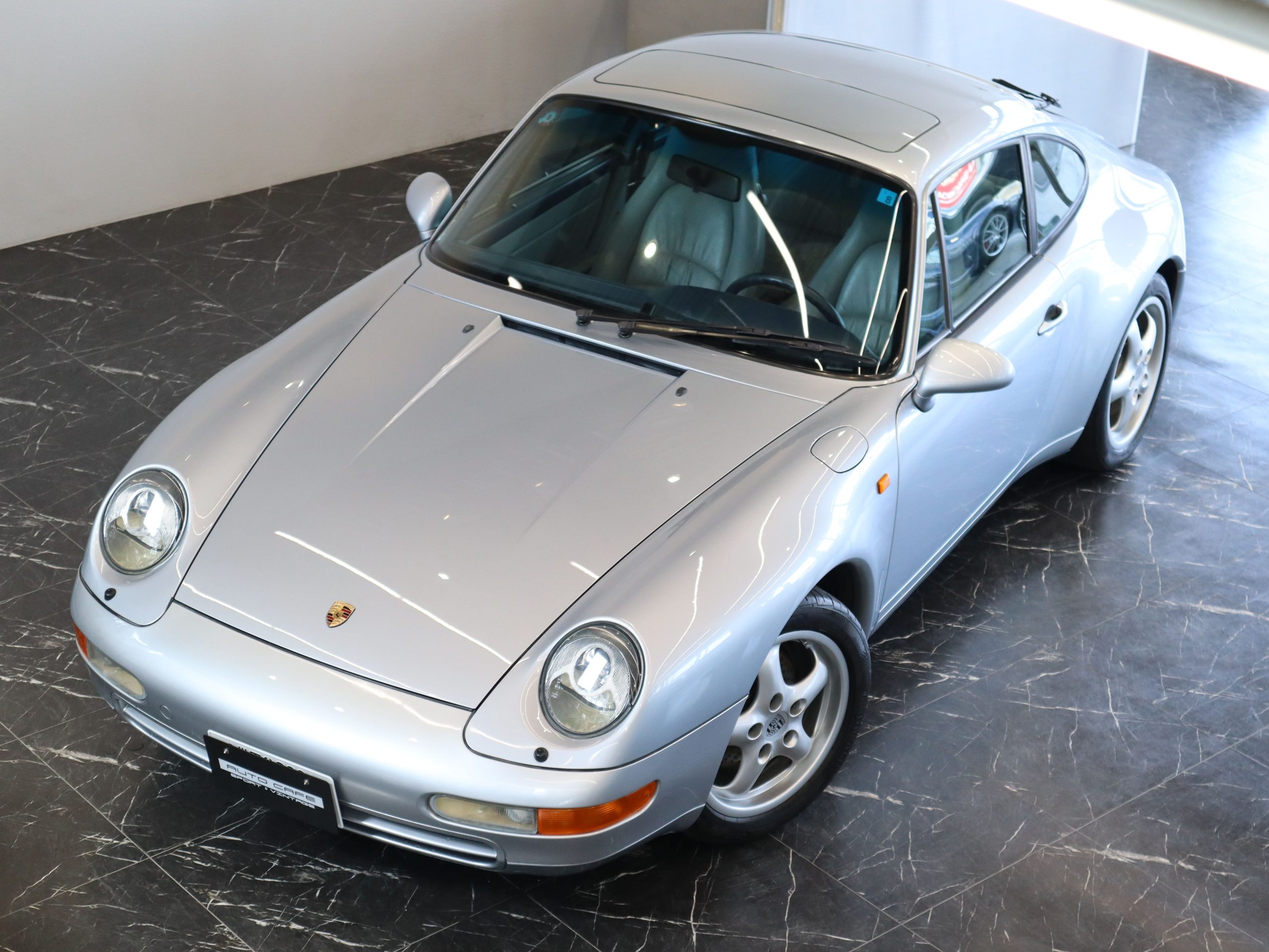 ポルシェ911カレラクーペⅡ（Type993）<br>ティプトロニックS<br>後期型バリオラムエンジン<br>ツートンインテリア<br>電動スライドルーフ