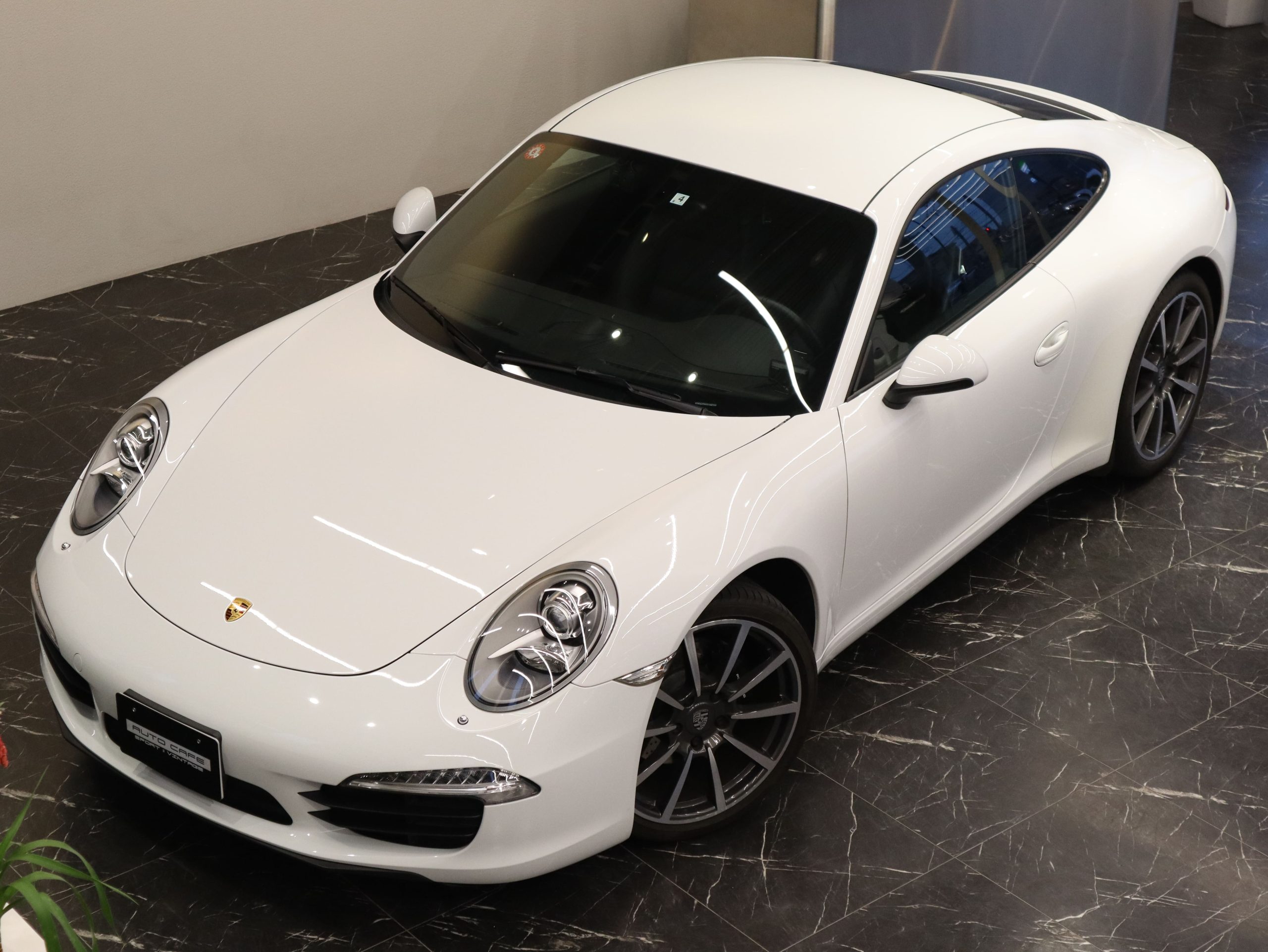 ポルシェ911カレラ（Type991.1）PDK<br>スポーツエグゾーストシステム<br>スポーツクロノパッケージ<br>スポーツデザインステアリング