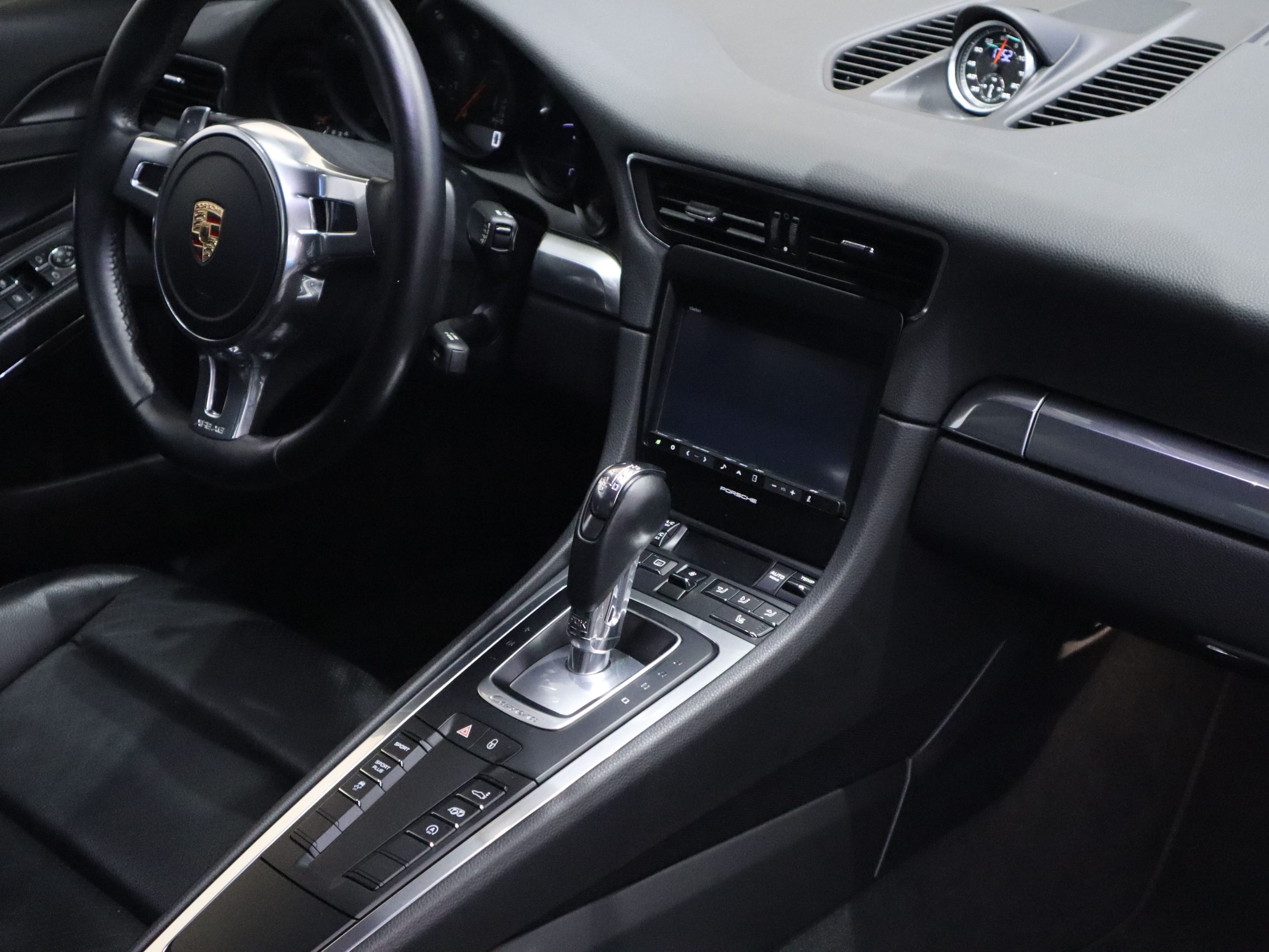 ポルシェ911カレラ（Type991.1）PDK<br>スポーツエグゾーストシステム<br>スポーツクロノパッケージ<br>スポーツデザインステアリング