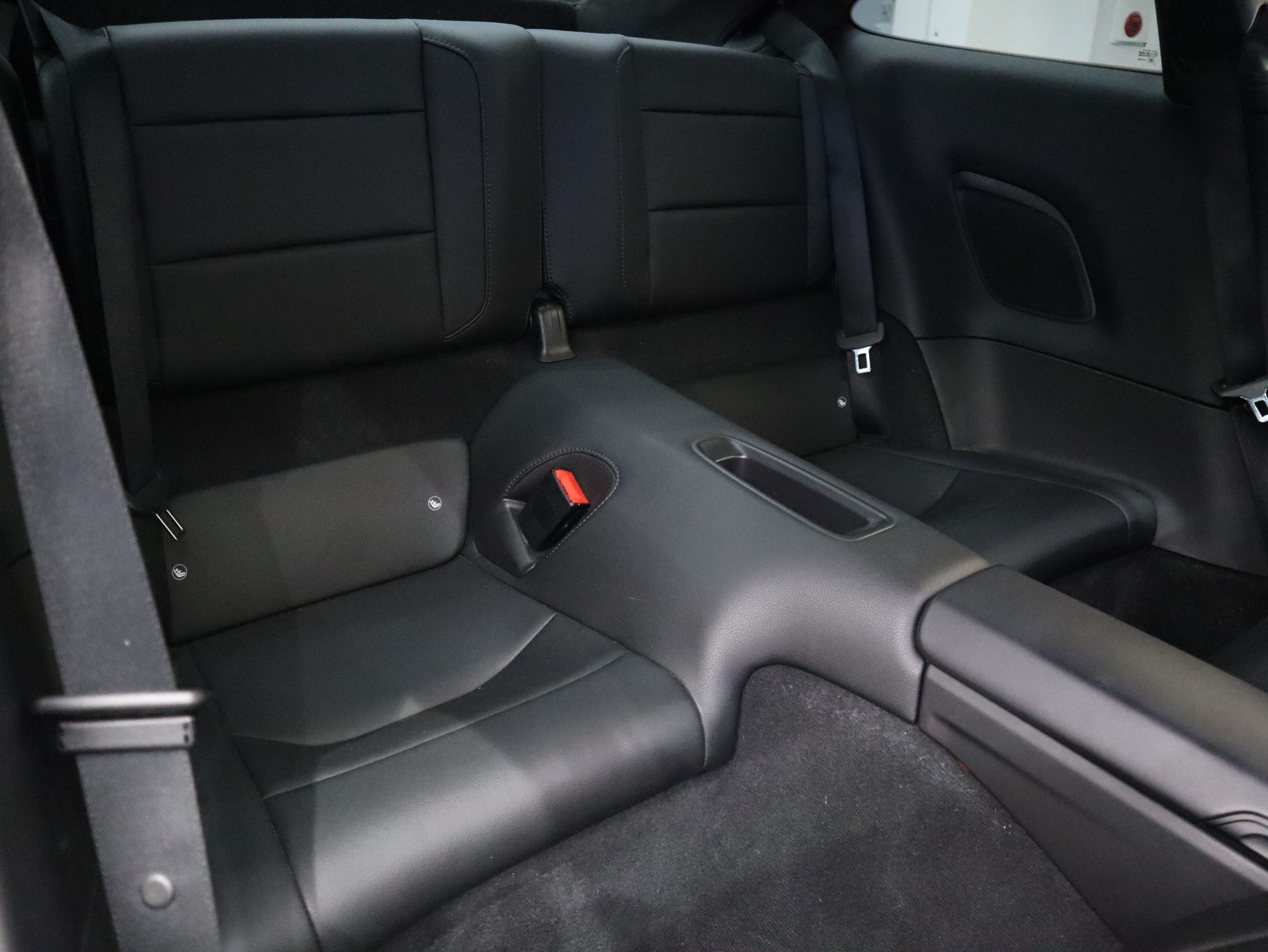 ポルシェ911カレラ（Type991.1）PDK<br>スポーツエグゾーストシステム<br>スポーツクロノパッケージ<br>スポーツデザインステアリング