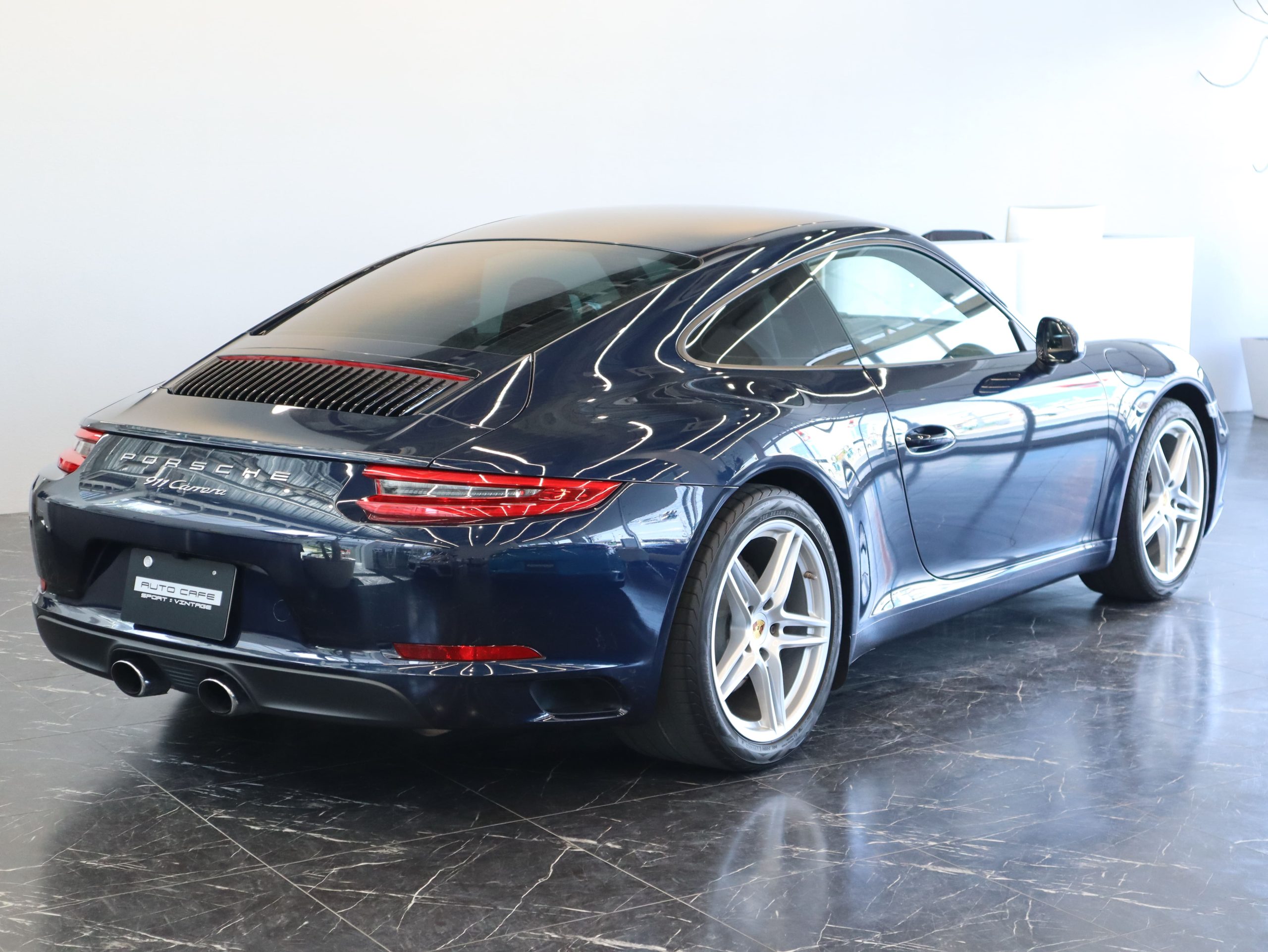 ポルシェ911カレラ（Type991.2）PDK<br>スポーツエグゾーストシステム<br>ツートンレザーインテリア<br>PASM