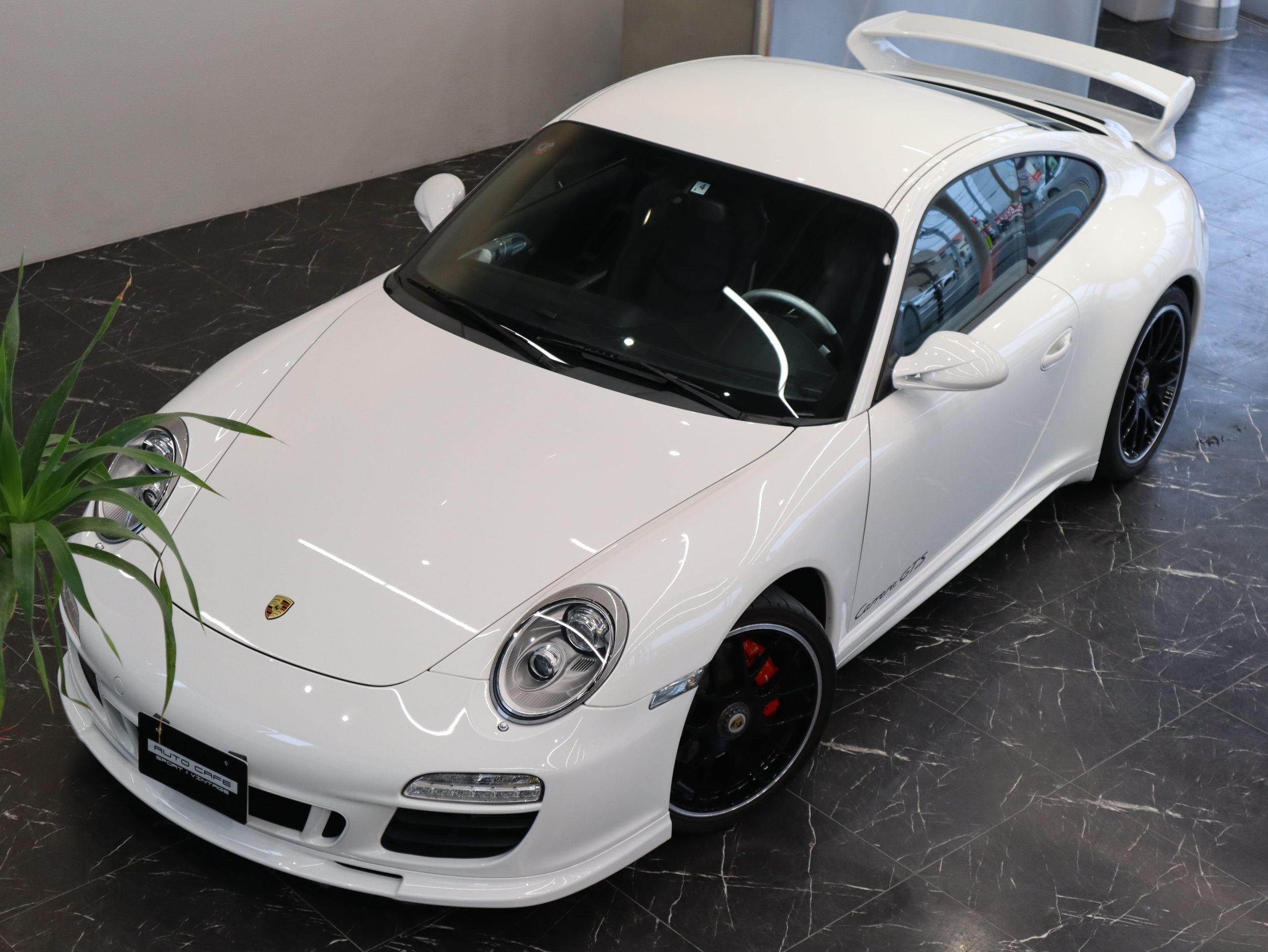 ポルシェ911カレラGTS（Type997.2）PDK<br>カップエアロキット<br>レザー&アルミニウムルックインテリア<br>スポーツエグゾーストシステム