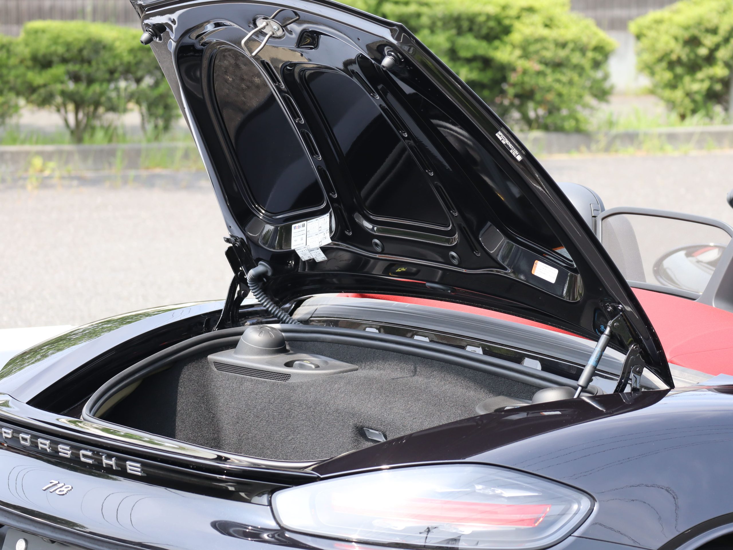 ★ポルシェ718ボクスター（Type982）PDK<br>スポーツクロノパッケージ<br>電動可倒式ドアミラー<br>シートヒーター<br>パークセンサー<br>20インチカレラクラシックホイール