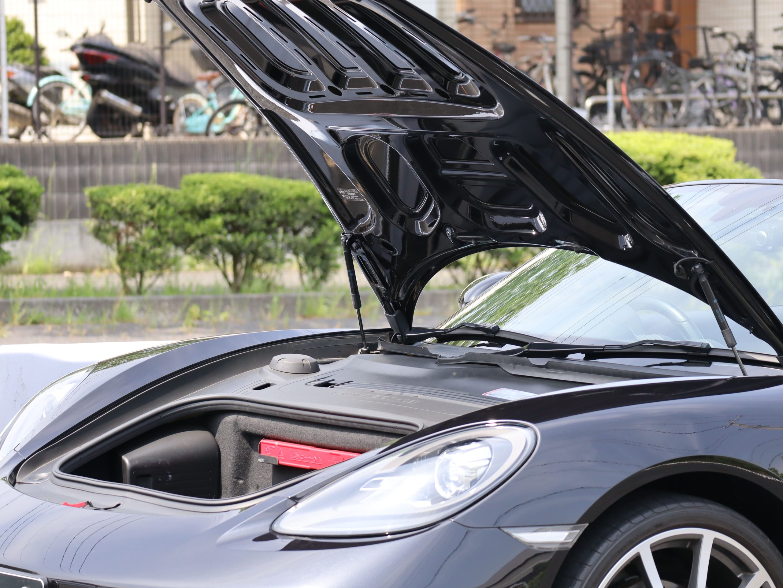 ★ポルシェ718ボクスター（Type982）PDK<br>スポーツクロノパッケージ<br>電動可倒式ドアミラー<br>シートヒーター<br>パークセンサー<br>20インチカレラクラシックホイール