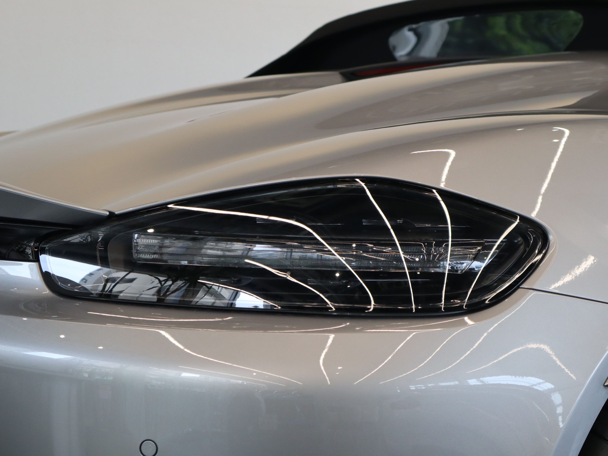 ポルシェ718スパイダー（Type982）PDK<br>スパイダークラシックパッケージ<br>LEDヘッドライト<br>マルチファンクションGTステアリングホイール