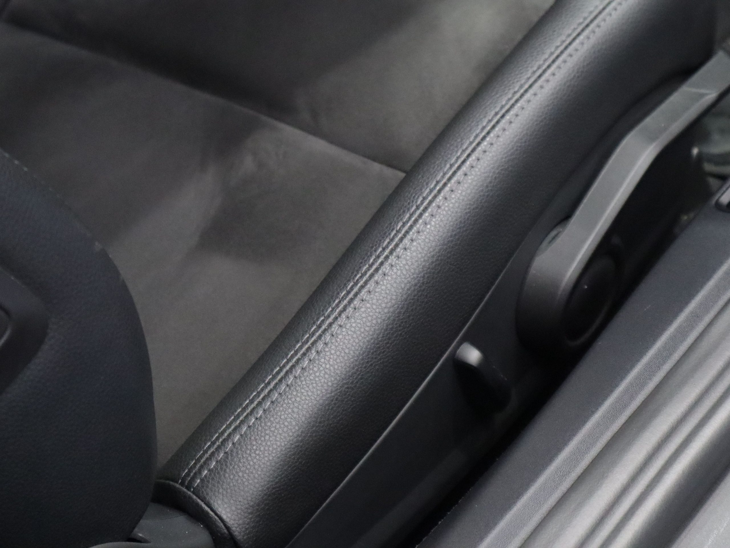 ポルシェ718ケイマン（Type982）6MT<br>スポーツクロノPKG<br>スポーツエグゾースト<br>PASM