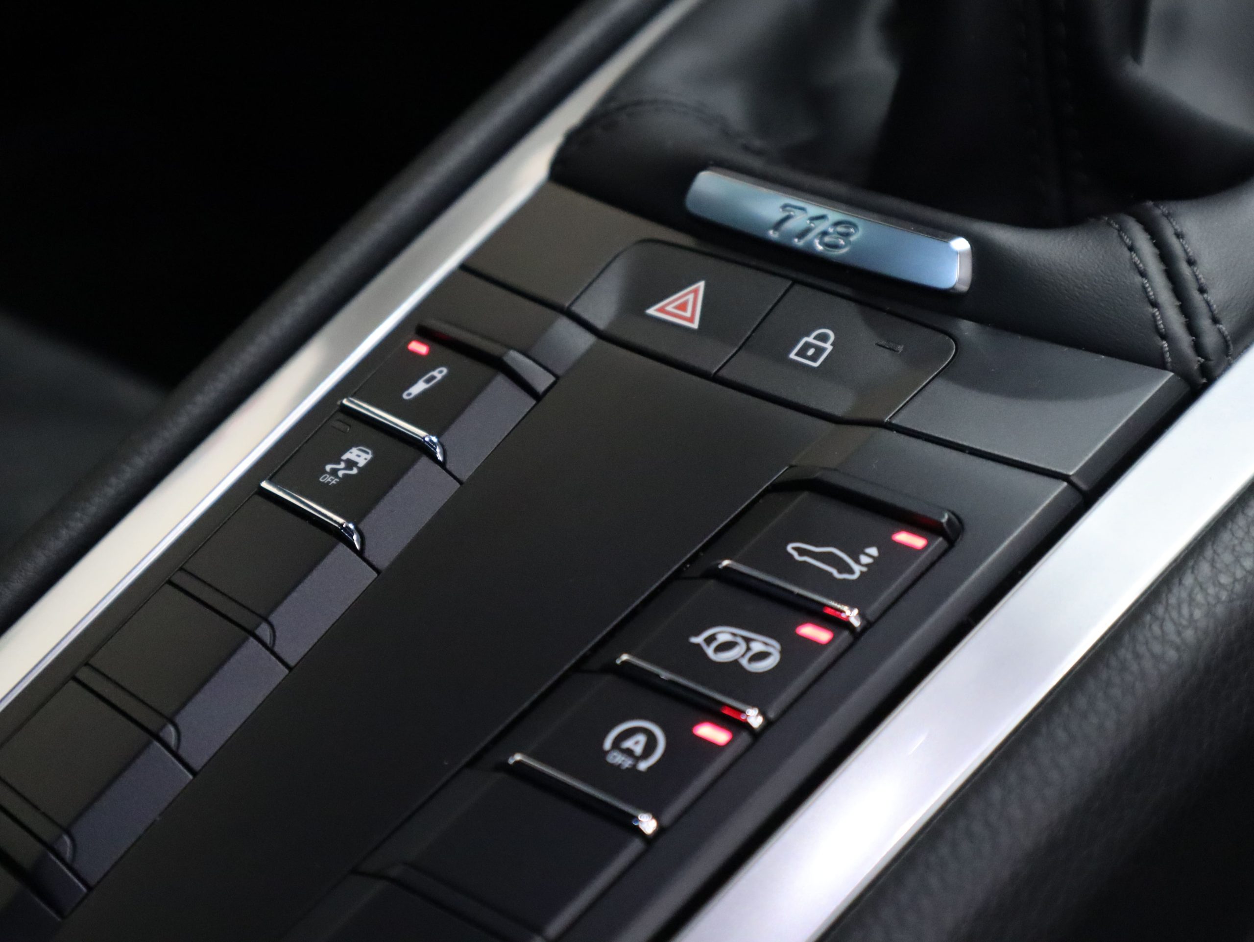 ポルシェ718ケイマン（Type982）6MT<br>スポーツクロノPKG<br>スポーツエグゾースト<br>PASM