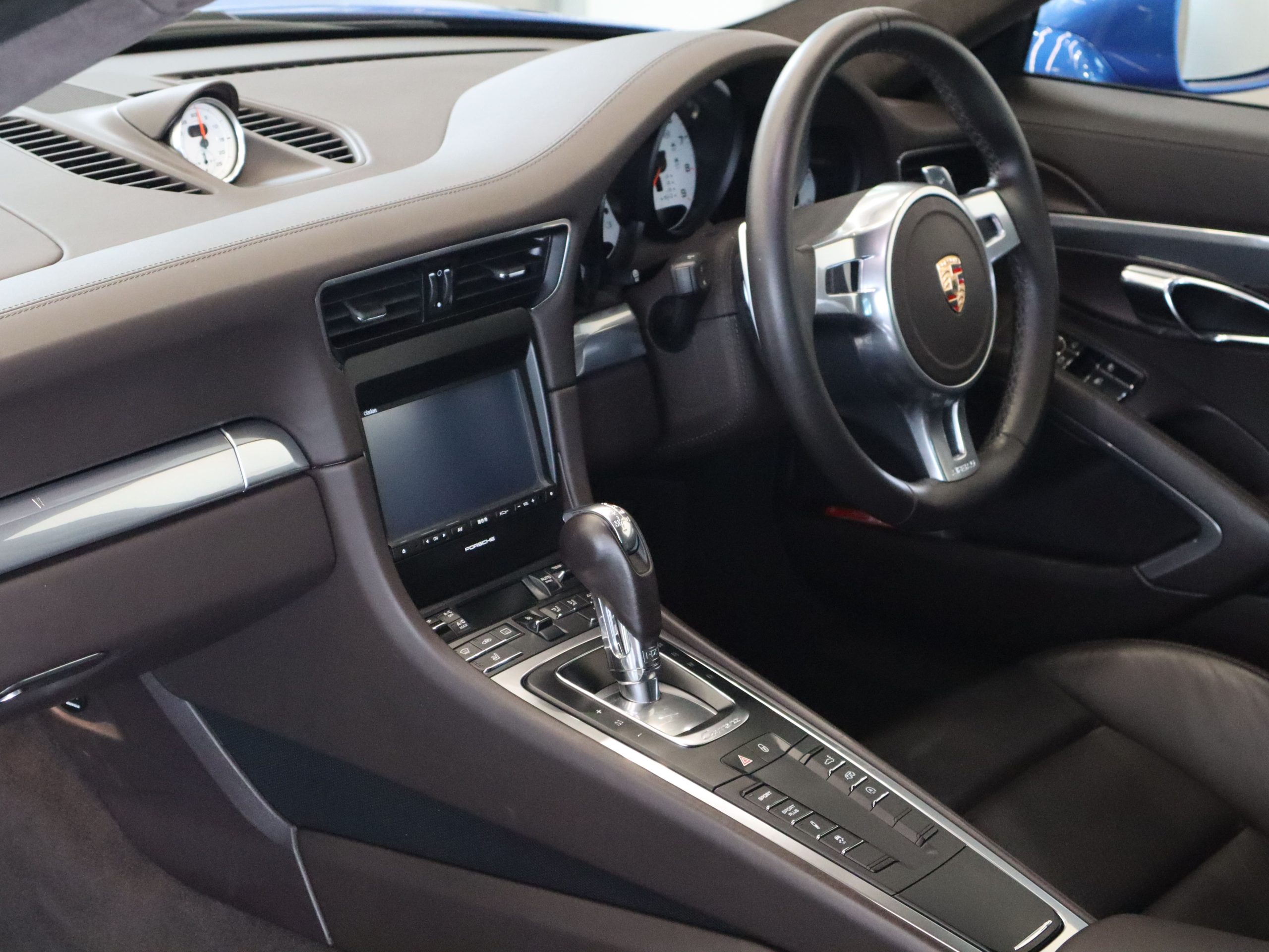 ポルシェ911カレラS（Type991.1）PDK<br>エスプレッソレザーインテリア<br>スポーツクロノパッケージ<br>スポーツエグゾーストシステム<br>PASMスポーツシャシー