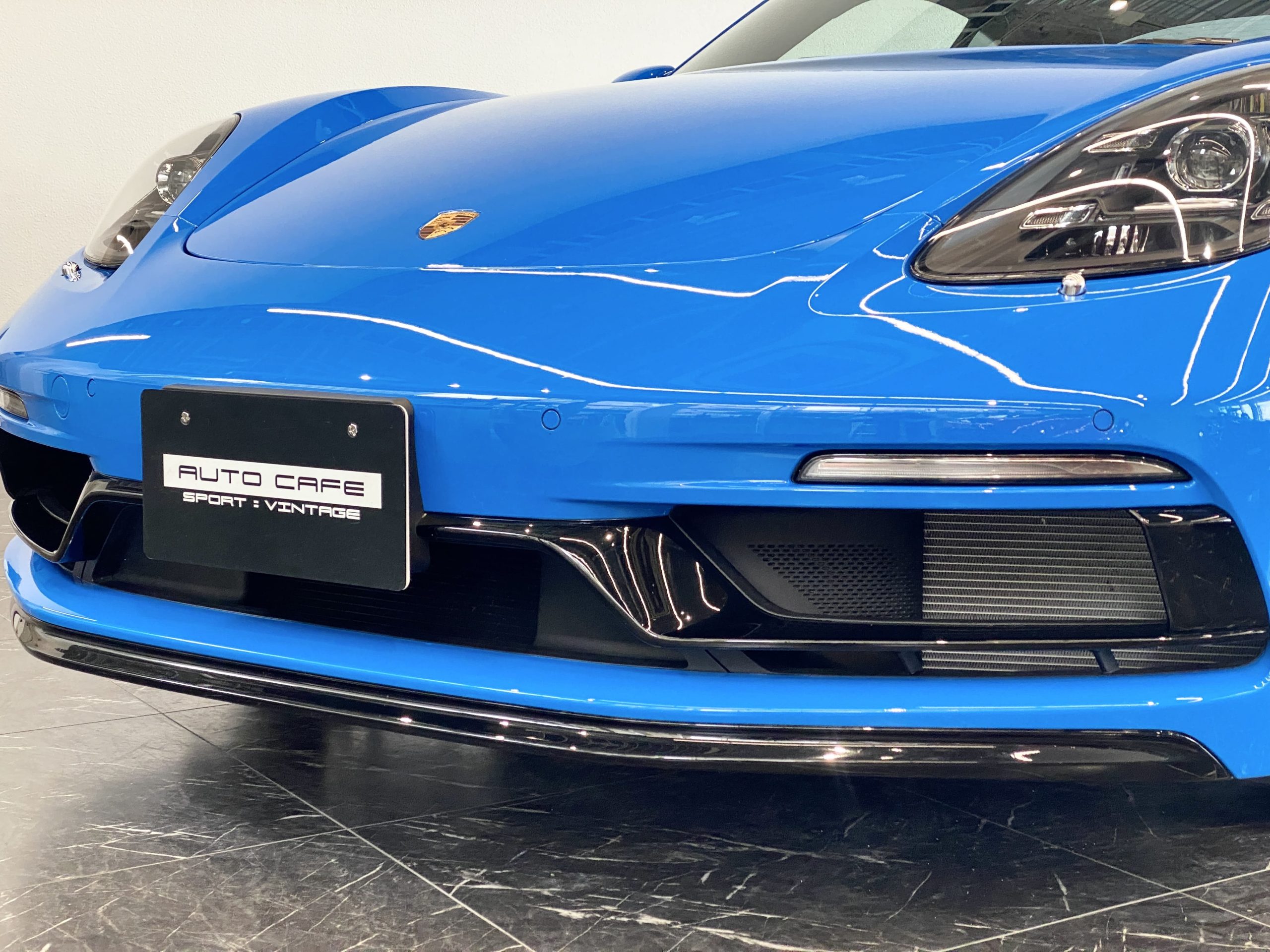 ポルシェ718ケイマン（Type982）PDK<br>シャークブルー＜SPカラー＞<br>スポーツデザインパッケージ<br>スポーツクロノパッケージ<br>エントリー＆ドライブシステム<br>クルーズコントロール