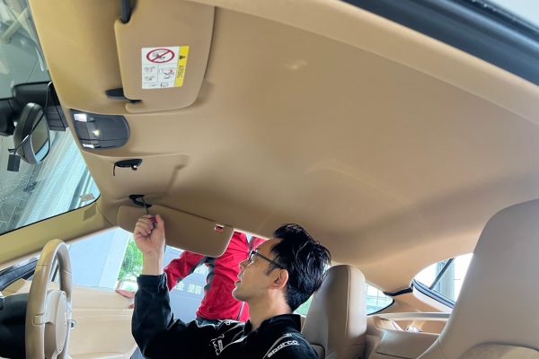 ポルシェの天張り（ルーフライニング）の修理はポルシェ専門店で！