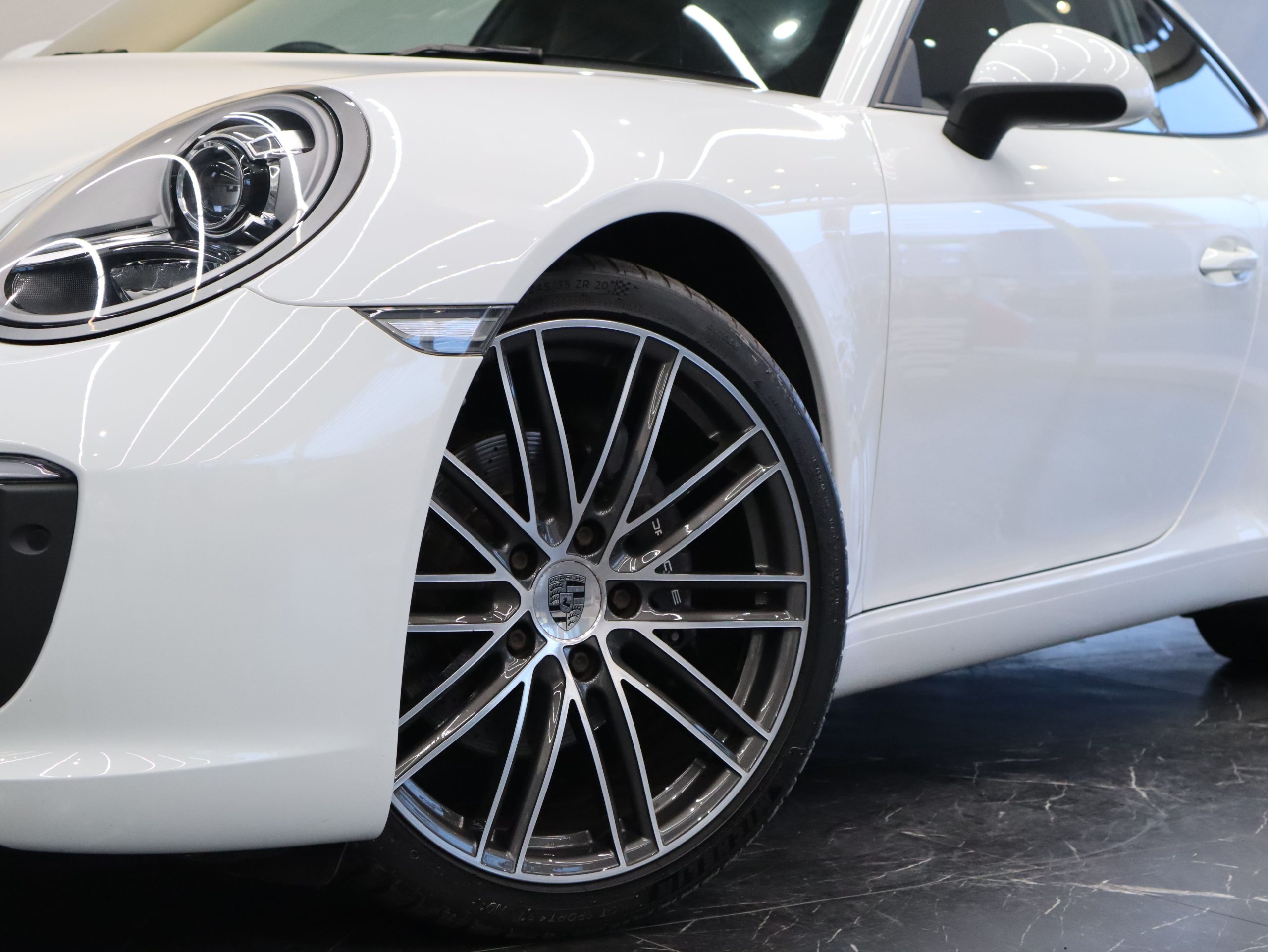 ポルシェ911カレラ（Type991.2）PDK<br>スポーツクロノパッケージ<br>レーンチェンジアシスト<br>エントリー＆ドライブシステム