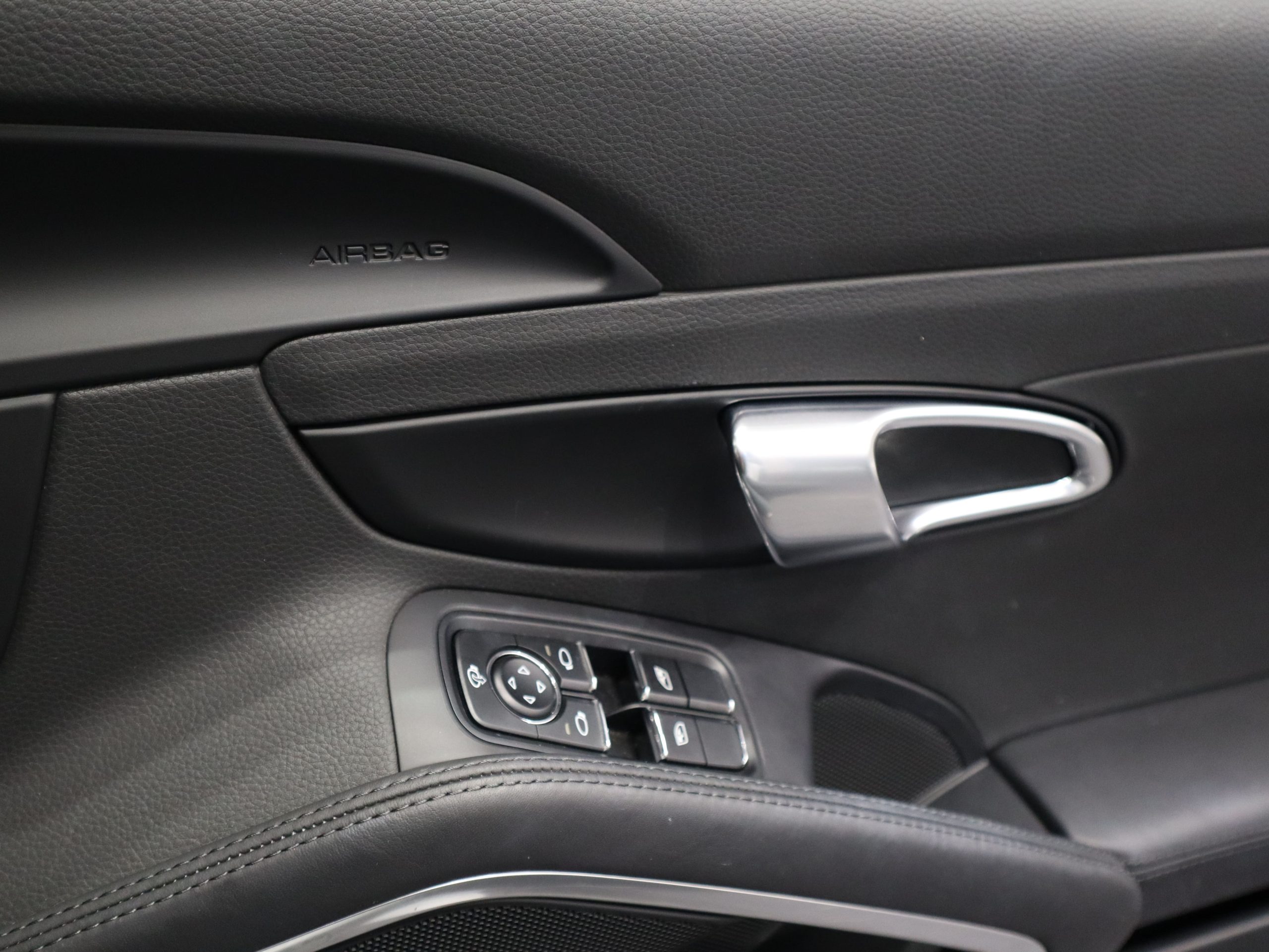 ポルシェ911カレラ（Type991.2）PDK<br>スポーツクロノパッケージ<br>レーンチェンジアシスト<br>エントリー＆ドライブシステム