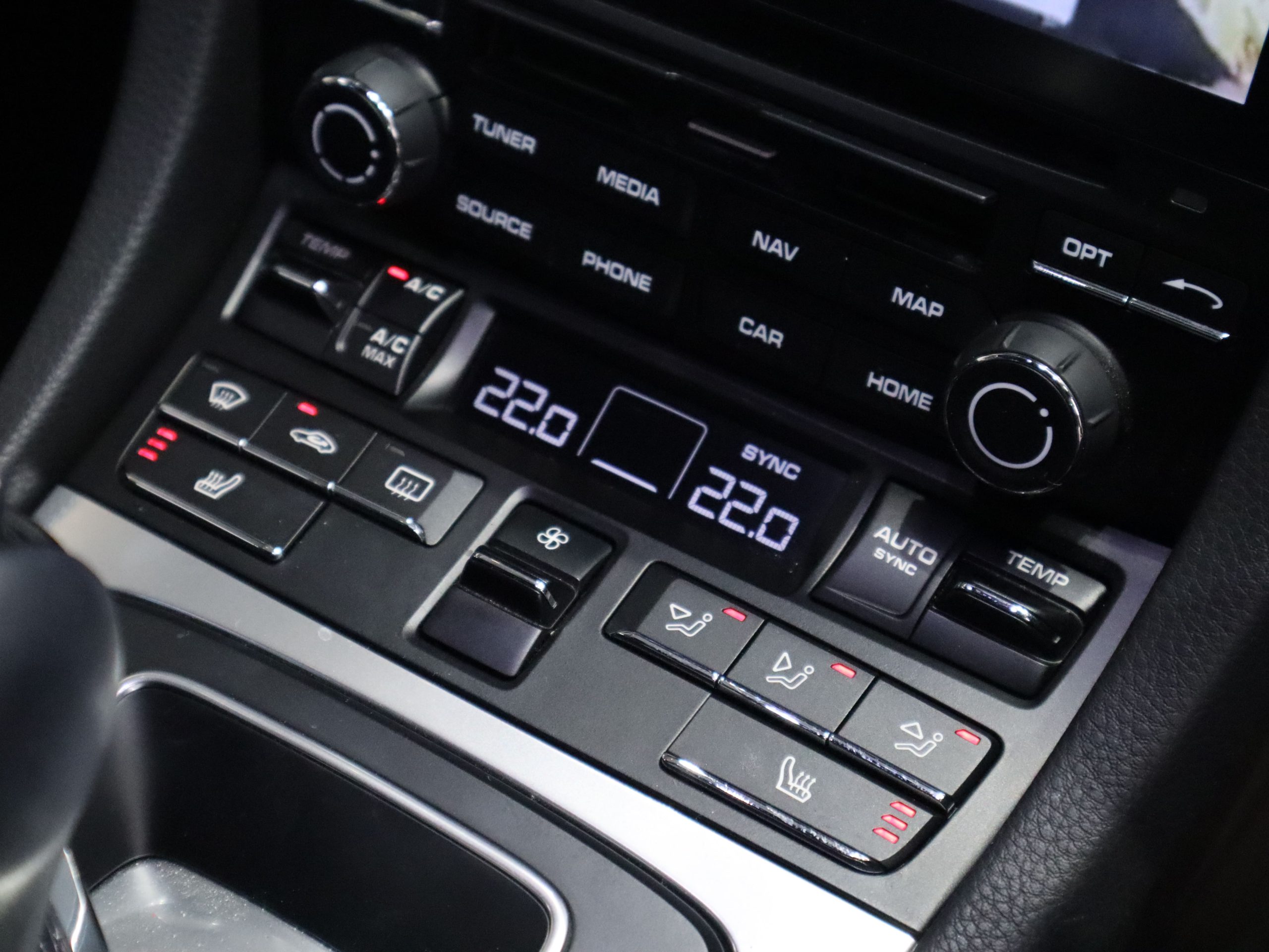 ポルシェ911カレラ（Type991.2）PDK<br>スポーツクロノパッケージ<br>レーンチェンジアシスト<br>エントリー＆ドライブシステム