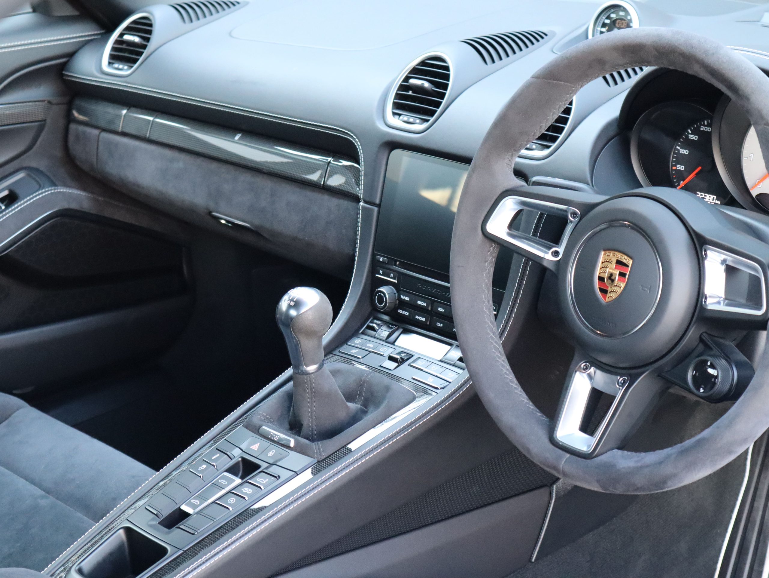 ポルシェ718ボクスターGTS（Type982）6MT<br>GTSインテリアパッケージ<br>GTSアルカンターラパッケージ<br>スポーツクロノパッケージ<br>ポルシェトルクベクタリング