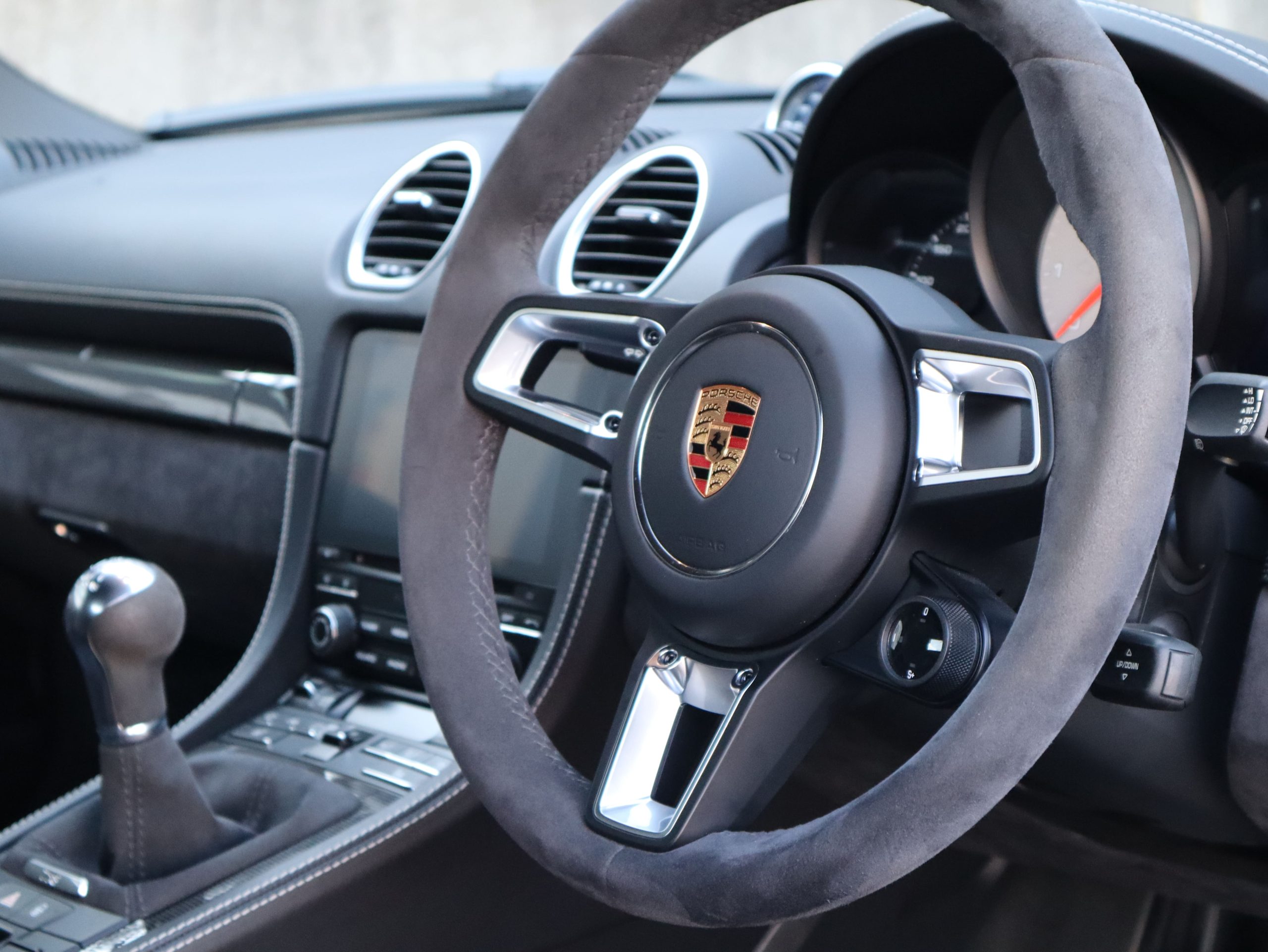 ポルシェ718ボクスターGTS（Type982）6MT<br>GTSインテリアパッケージ<br>GTSアルカンターラパッケージ<br>スポーツクロノパッケージ<br>ポルシェトルクベクタリング