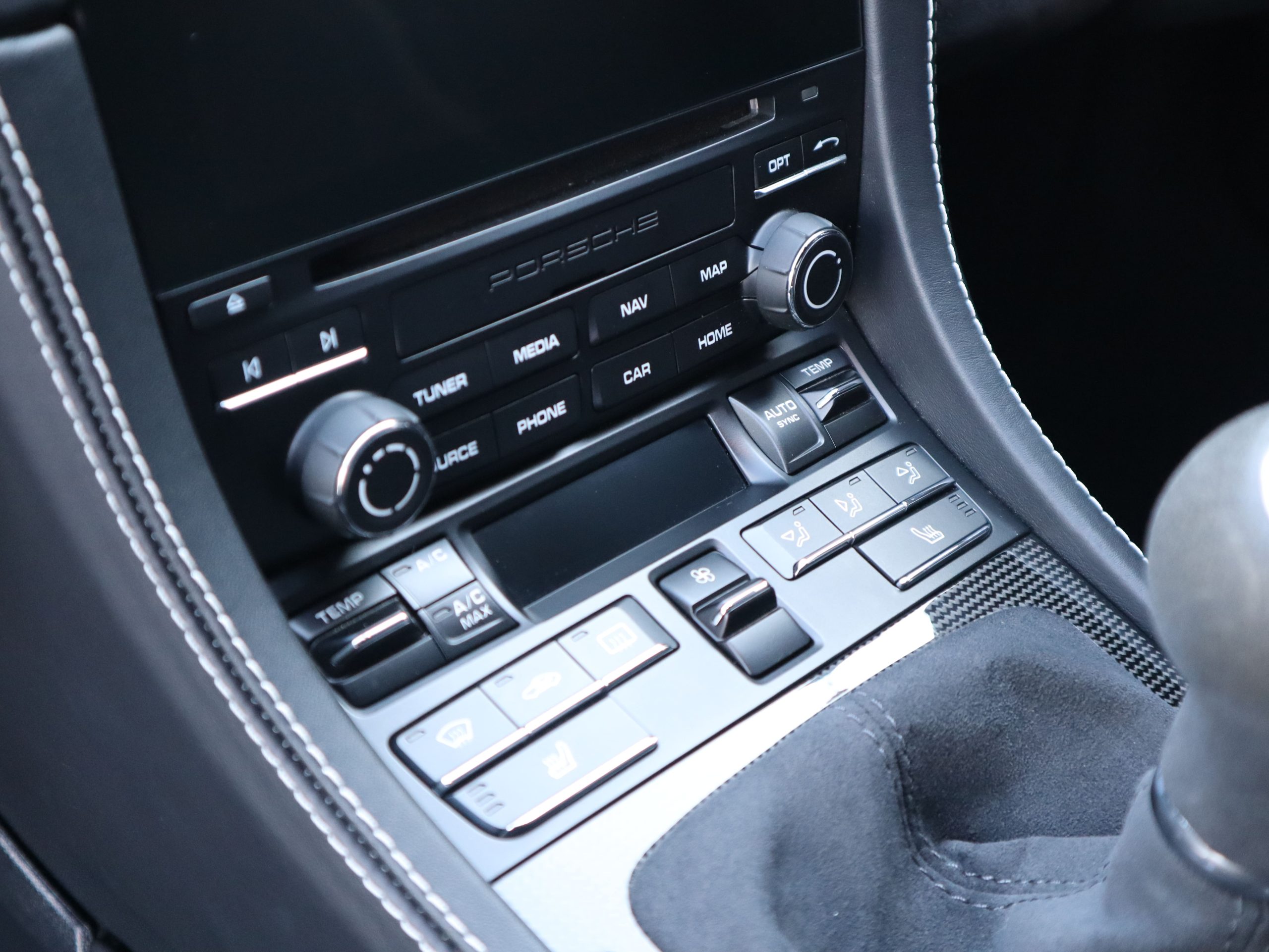 ポルシェ718ボクスターGTS（Type982）6MT<br>GTSインテリアパッケージ<br>GTSアルカンターラパッケージ<br>スポーツクロノパッケージ<br>ポルシェトルクベクタリング