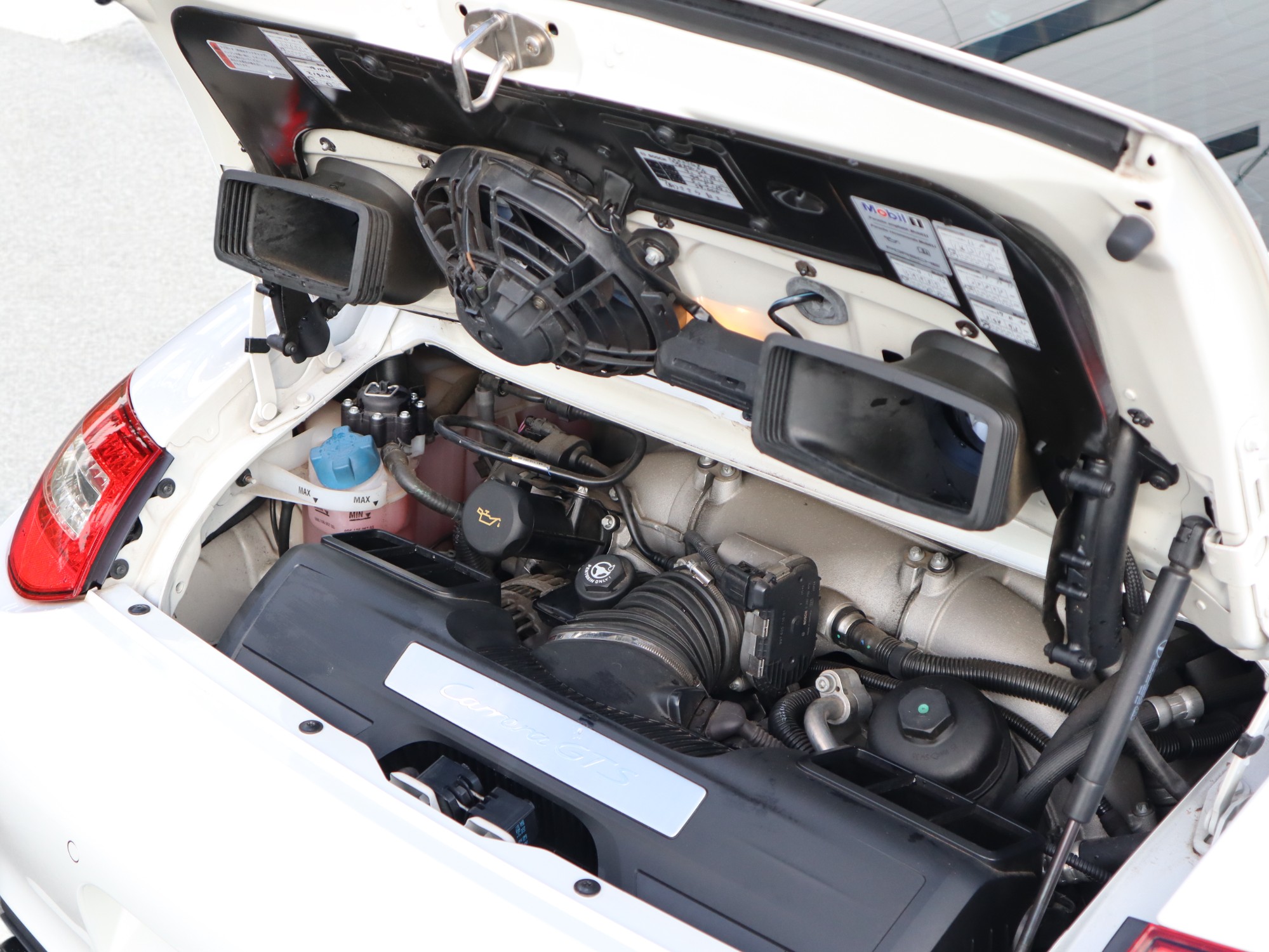 ポルシェ911カレラGTS（Type997.2）PDK<br>右ハンドル<br>スポーツエグゾーストシステム<br>スポーツクロノパッケージ