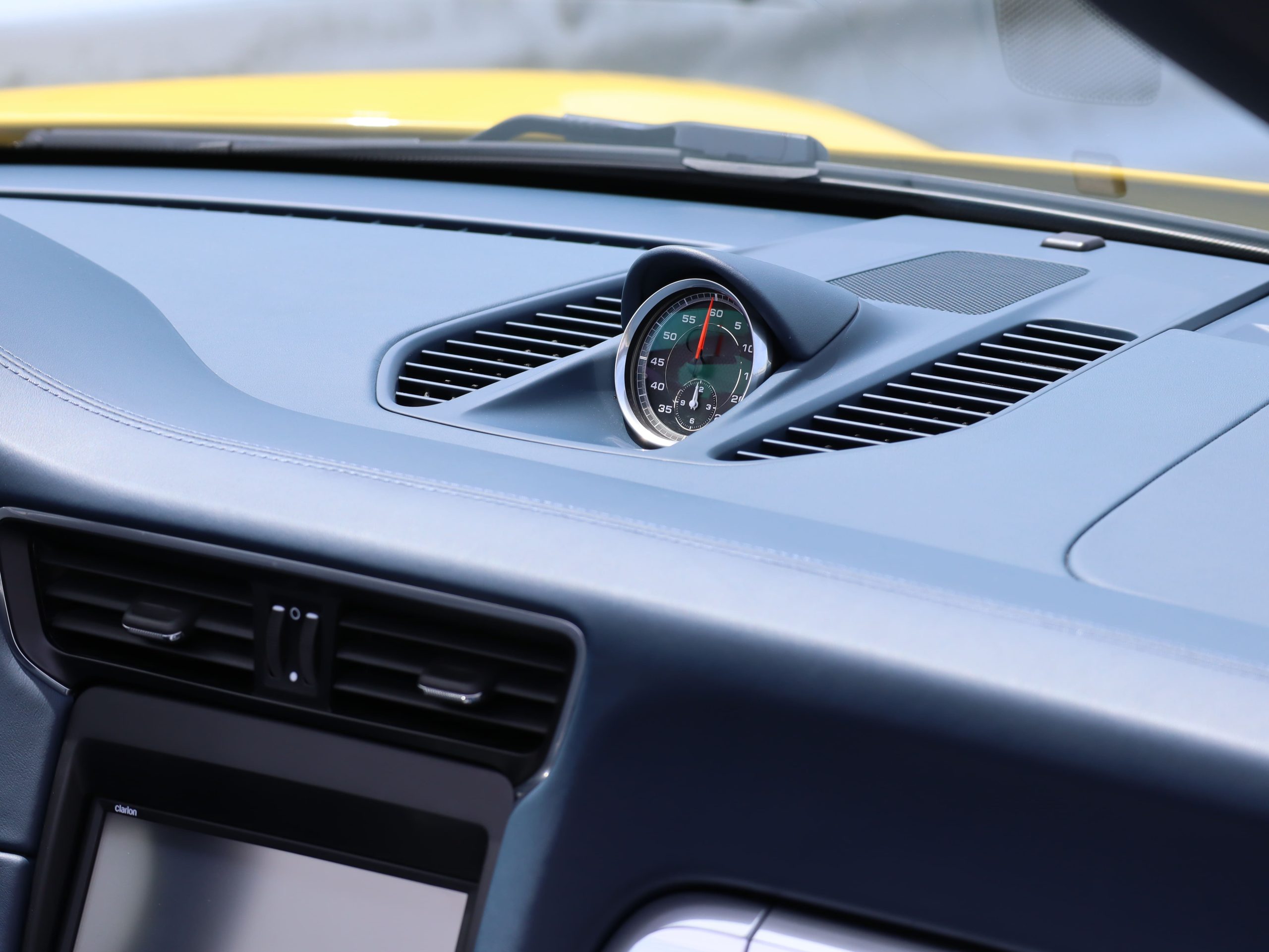 ポルシェ911カレラSカブリオレ（Type991.1）PDK<br>スポーツクロノパッケージ<br>ブルーレザーインテリア<br>シートベンチレーション<br>シートヒーター