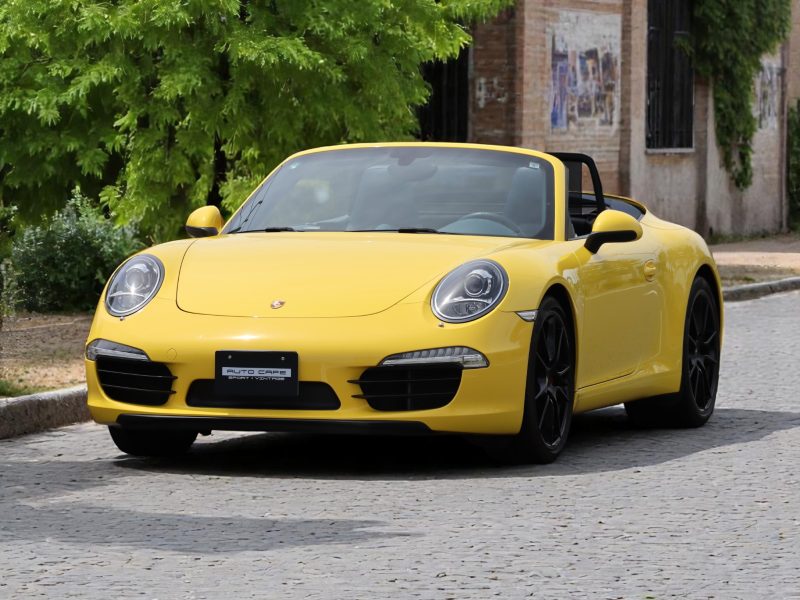 ポルシェ911カレラSカブリオレ（Type991.1）PDK<br>スポーツクロノパッケージ<br>ブルーレザーインテリア<br>シートベンチレーション<br>シートヒーター
