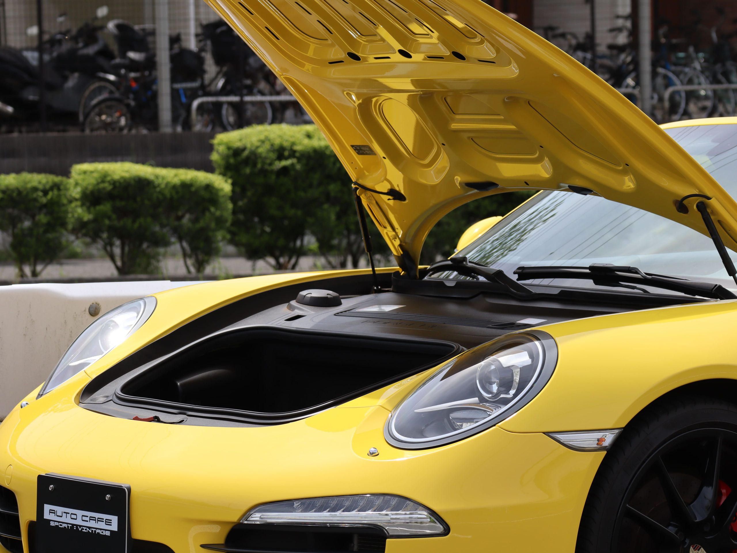 ポルシェ911カレラSカブリオレ（Type991.1）PDK<br>スポーツクロノパッケージ<br>ブルーレザーインテリア<br>シートベンチレーション<br>シートヒーター