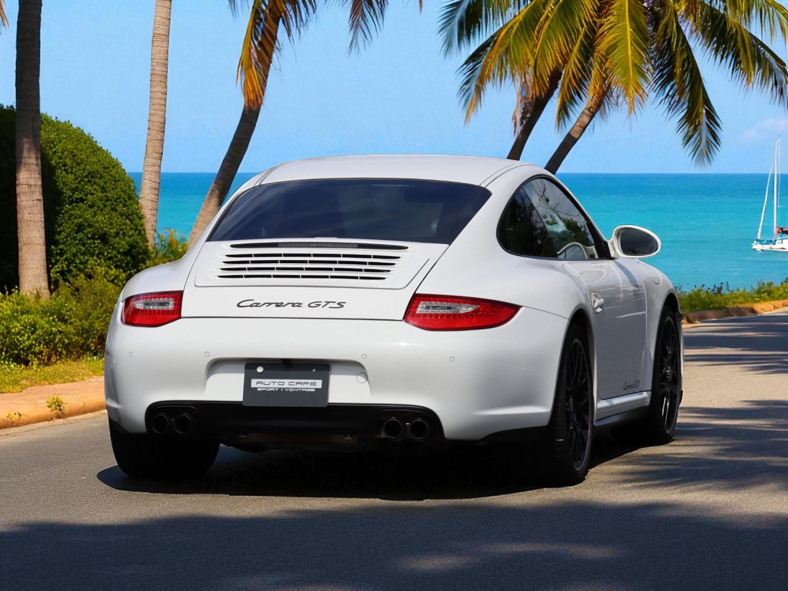 ポルシェ911カレラGTS（Type997.2）PDK<br>右ハンドル4人乗り<br>スポーツクロノパッケージ<br>スポーツエグゾーストシステム<br>アクティブサスペンションマネージメント<br>スポーツデザインステアリングホイール<br>センターロック式RSスパイダーホイール