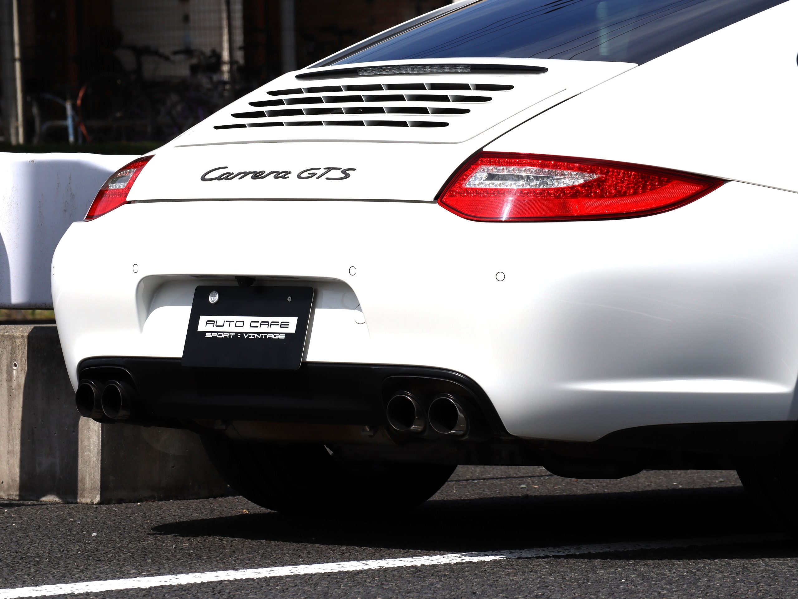 ポルシェ911カレラGTS（Type997.2）PDK<br>右ハンドル4人乗り<br>スポーツクロノパッケージ<br>スポーツエグゾーストシステム<br>アクティブサスペンションマネージメント<br>スポーツデザインステアリングホイール<br>センターロック式RSスパイダーホイール