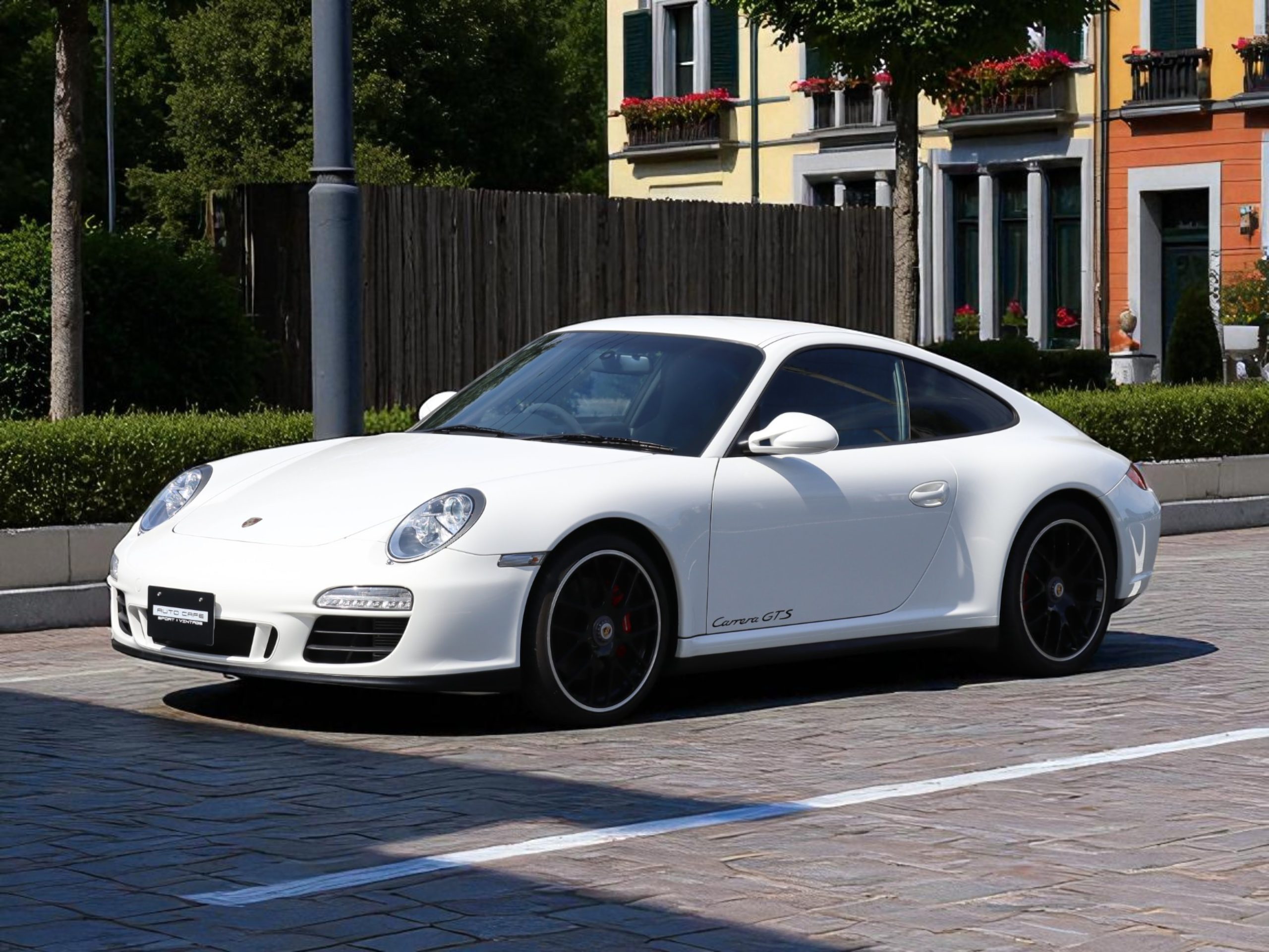 ポルシェ911カレラGTS（Type997.2）PDK<br>右ハンドル4人乗り<br>スポーツクロノパッケージ<br>スポーツエグゾーストシステム<br>アクティブサスペンションマネージメント<br>スポーツデザインステアリングホイール<br>センターロック式RSスパイダーホイール