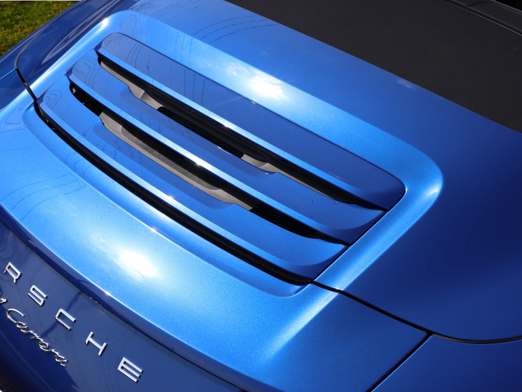 ポルシェ911カレラカブリオレ（Type991.1）PDK<br>スポーツクロノパッケージ<br>ツートンレザーインテリア<br>シートヒーター<br>カレラクラシックホイール