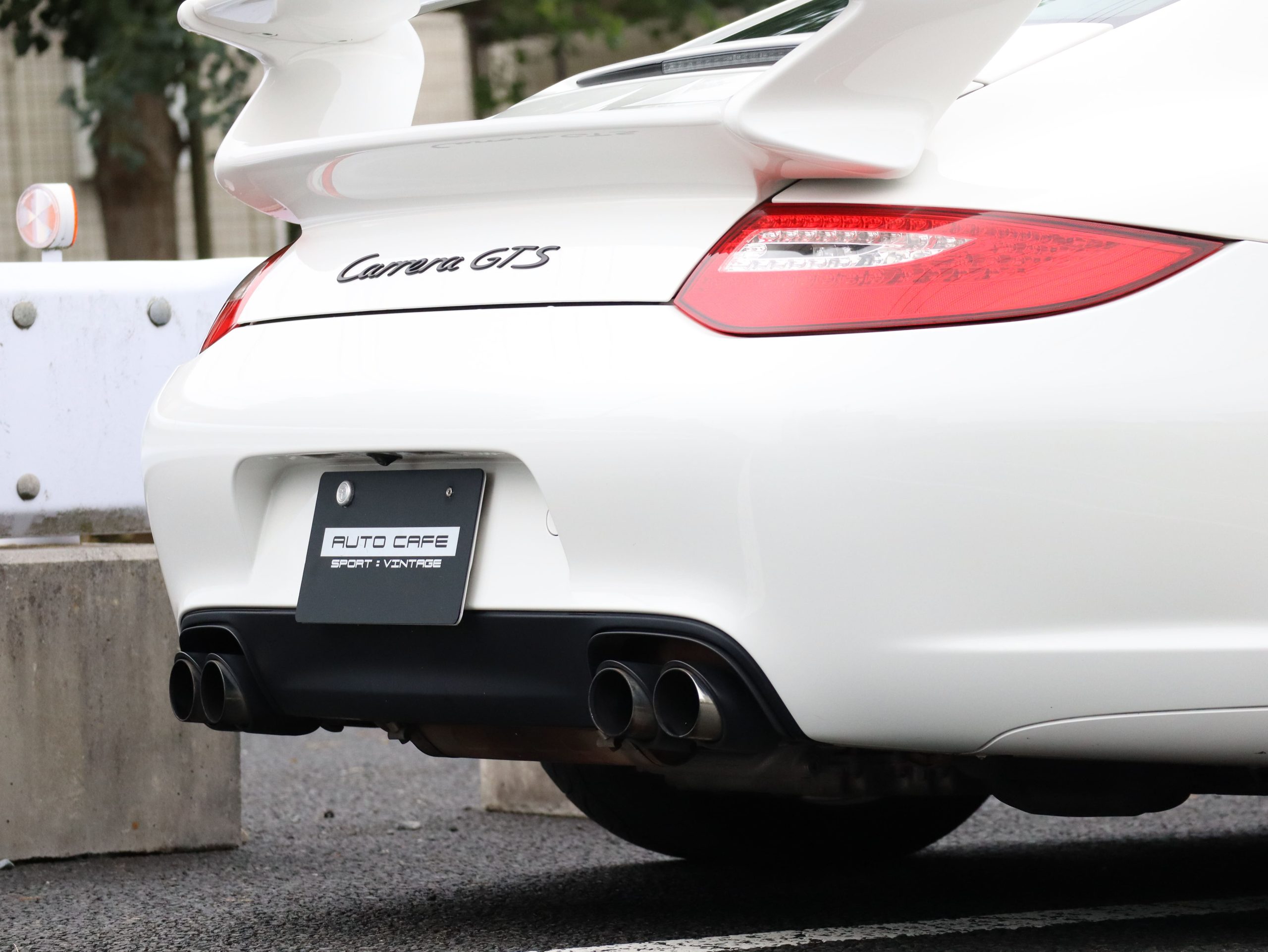 ポルシェ911カレラGTS(Type997.2)PDK<br>純正カップエアロキット<br>レザー&アルミニウムルックインテリア<br>スポーツエグゾーストシステム