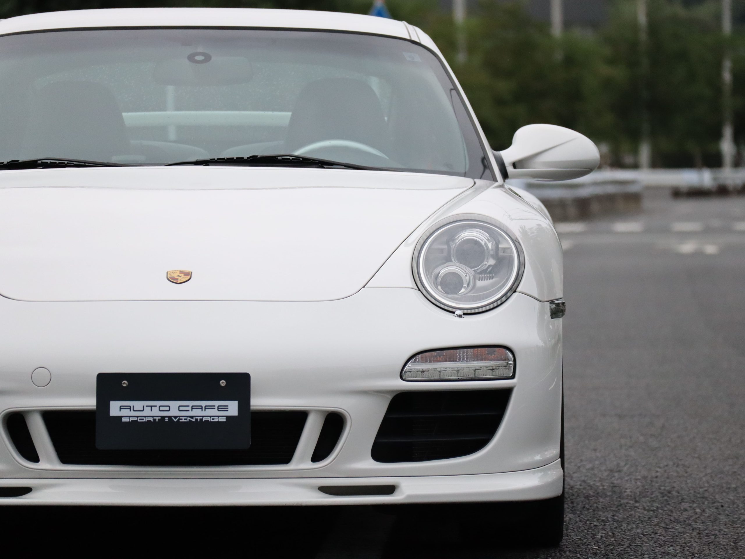 ポルシェ911カレラGTS(Type997.2)PDK<br>純正カップエアロキット<br>レザー&アルミニウムルックインテリア<br>スポーツエグゾーストシステム