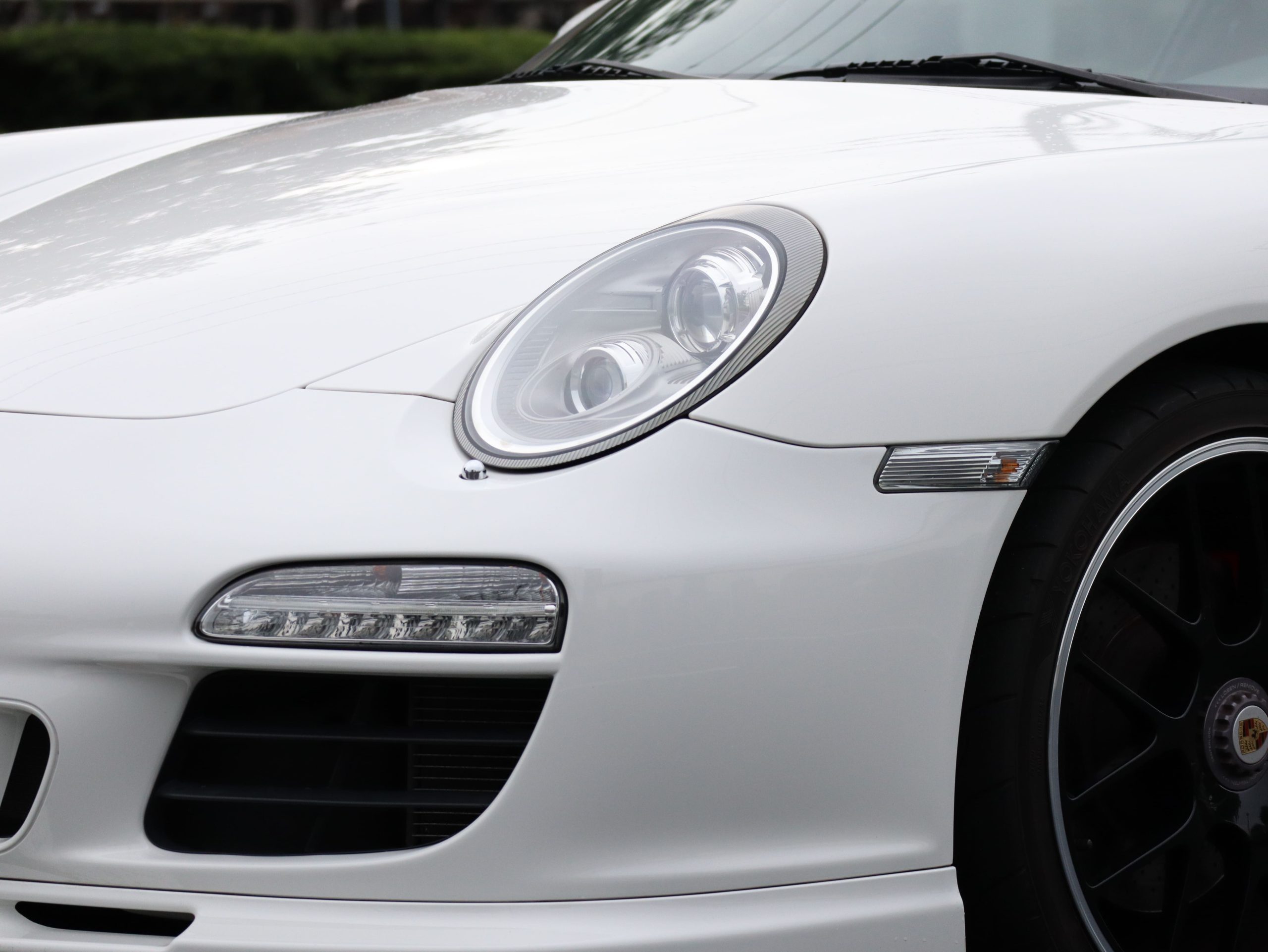 ポルシェ911カレラGTS(Type997.2)PDK<br>純正カップエアロキット<br>レザー&アルミニウムルックインテリア<br>スポーツエグゾーストシステム