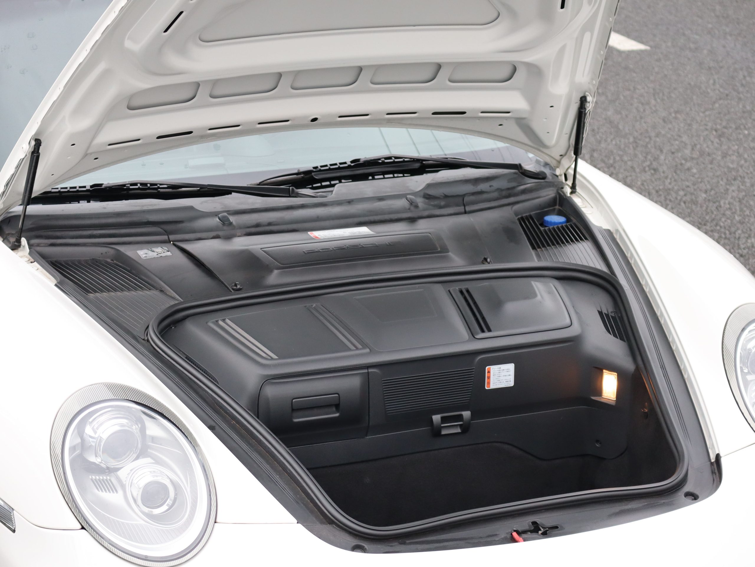 ポルシェ911カレラGTS(Type997.2)PDK<br>純正カップエアロキット<br>レザー&アルミニウムルックインテリア<br>スポーツエグゾーストシステム