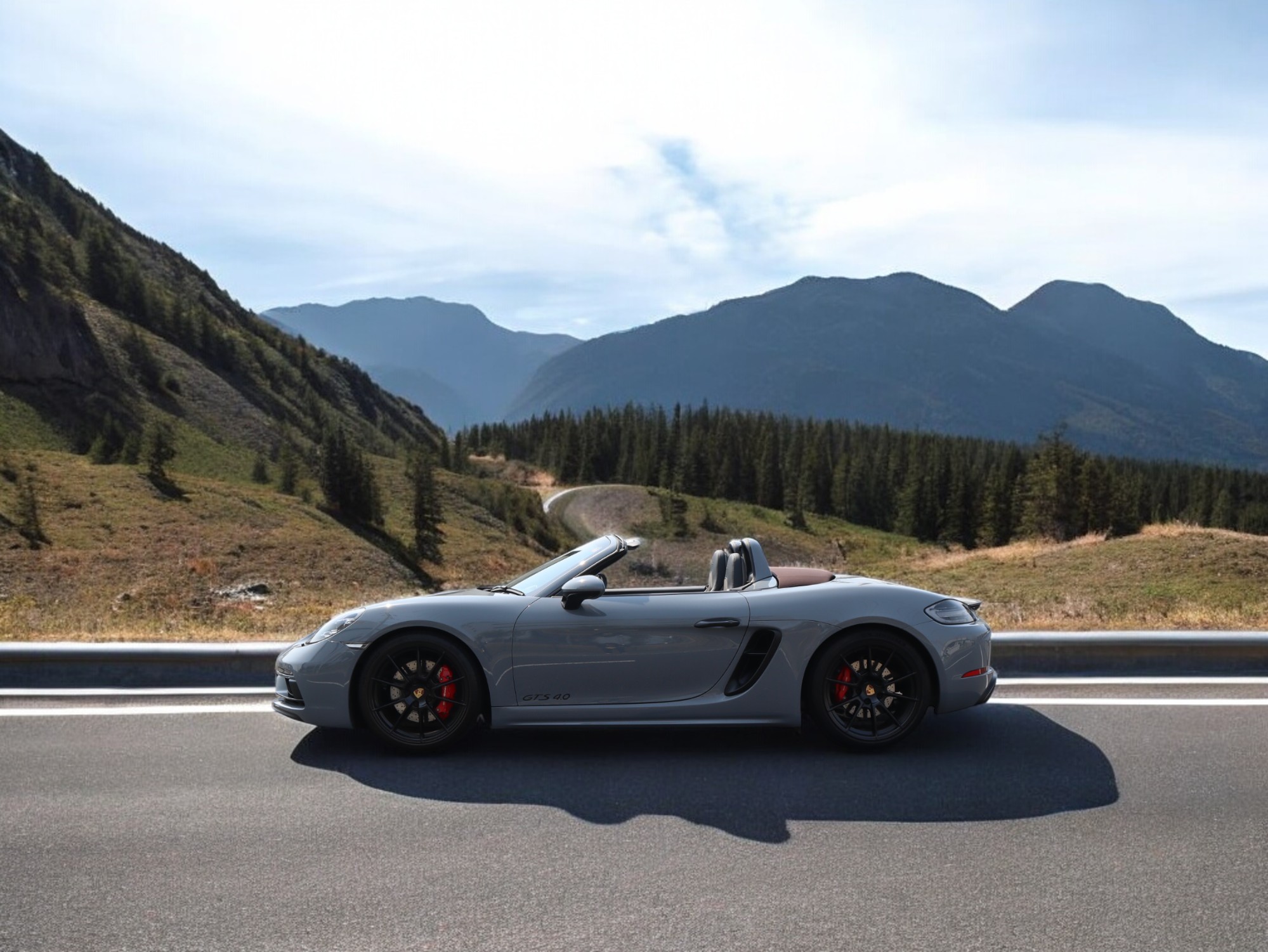 ポルシェ718ボクスターGTS4.0（Type982）6MT<br>アークティックグレー<br>スポーツクロノパッケージ<br>スポーツエグゾーストシステム<br>PDLS+含むLEDヘッドライト<br>ポルシェトルクベクタリング<br>20インチ718Sportホイール