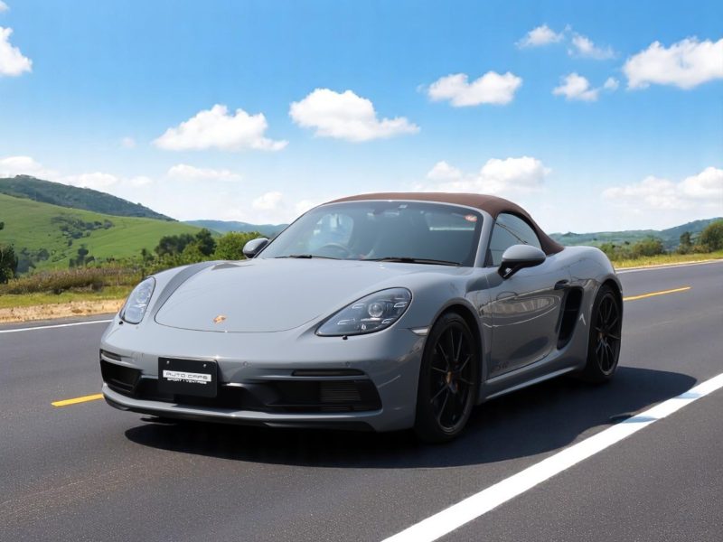 ポルシェ718ボクスターGTS4.0（Type982）6MT<br>アークティックグレー<br>スポーツクロノパッケージ<br>スポーツエグゾーストシステム<br>PDLS+含むLEDヘッドライト<br>ポルシェトルクベクタリング<br>20インチ718Sportホイール