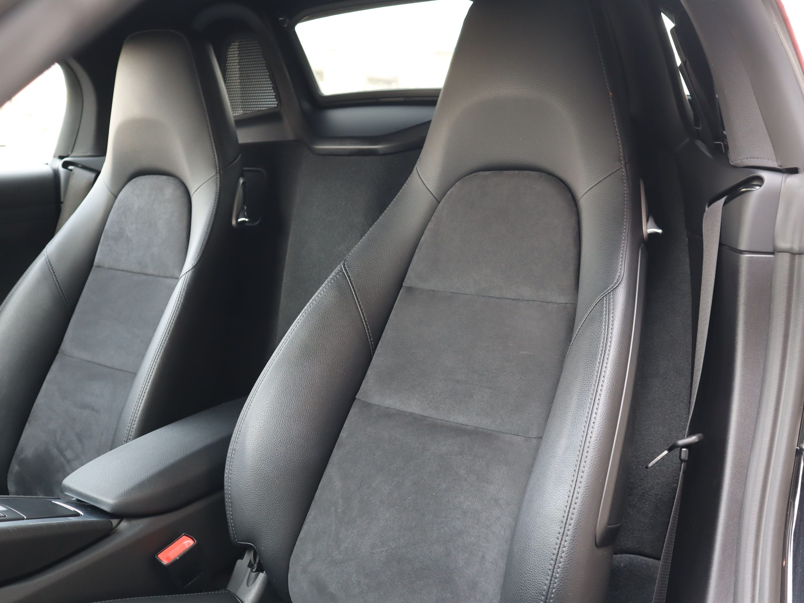 718ボクスター（Type982）PDK<br>スポーツクロノパッケージ<br>電動可倒式ドアミラー<br>シートヒーター<br>パークセンサー