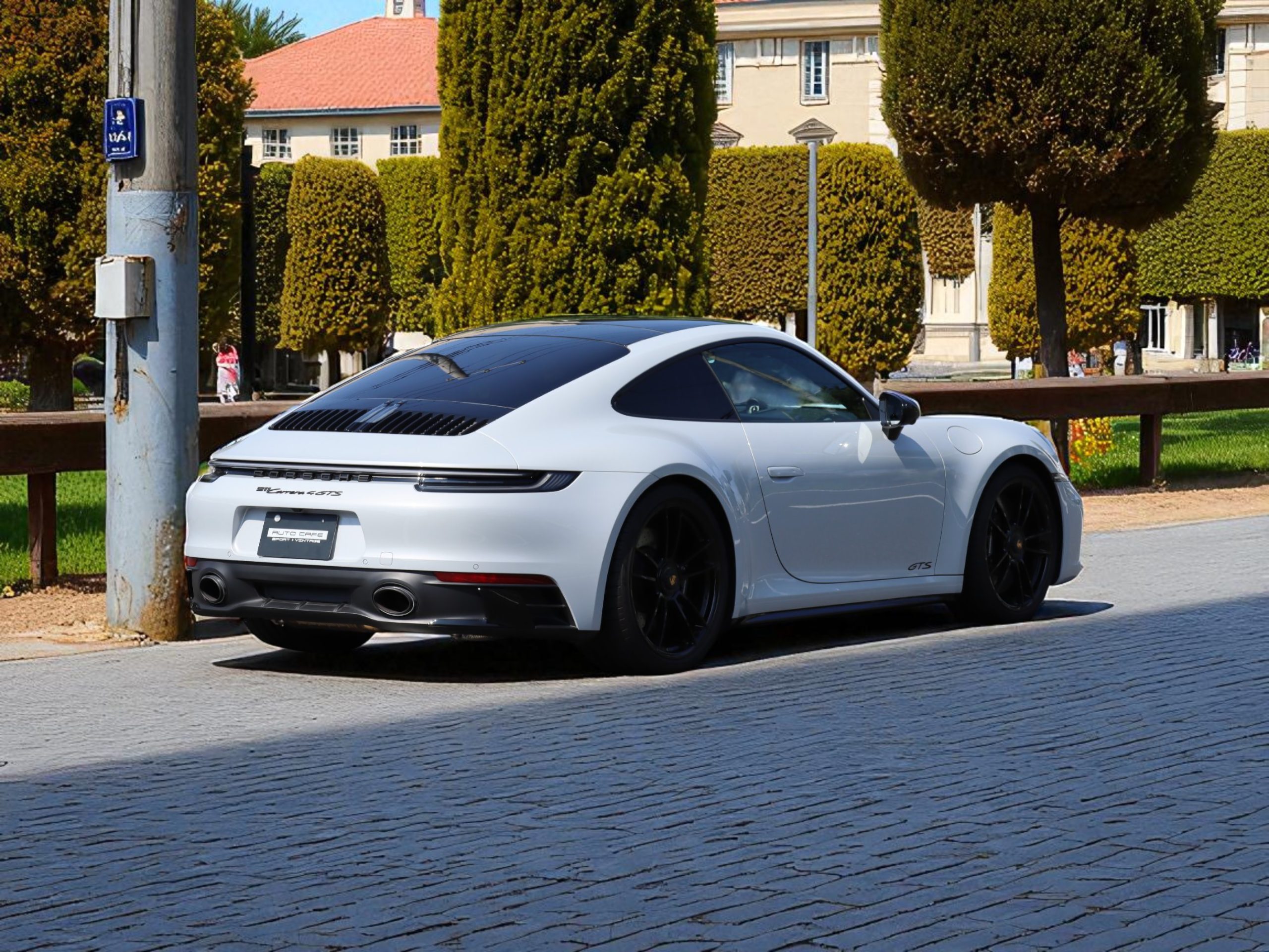 ポルシェ911カレラ4GTS（Type992.1）PDK<br>オプション総額600万円！<br>詳細は車両ページにてご確認いただけます！