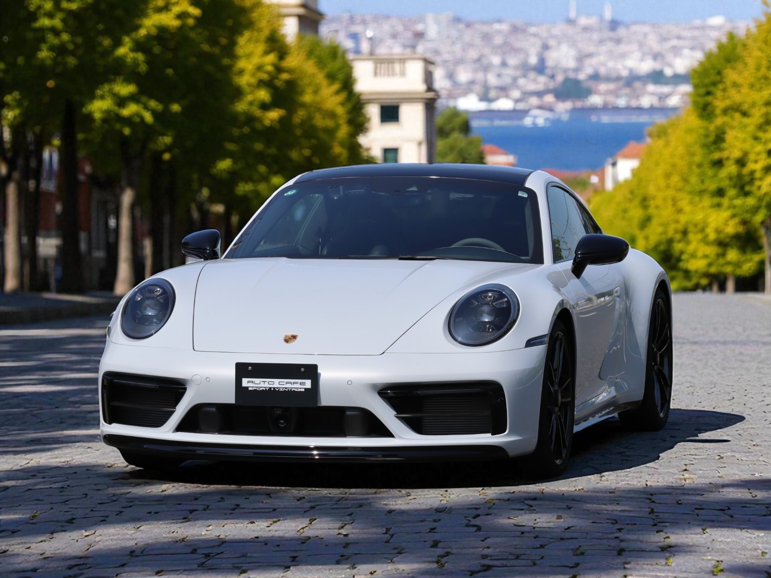 ポルシェ911カレラ4GTS（Type992.1）PDK<br>オプション総額600万円！<br>詳細は車両ページにてご確認いただけます！