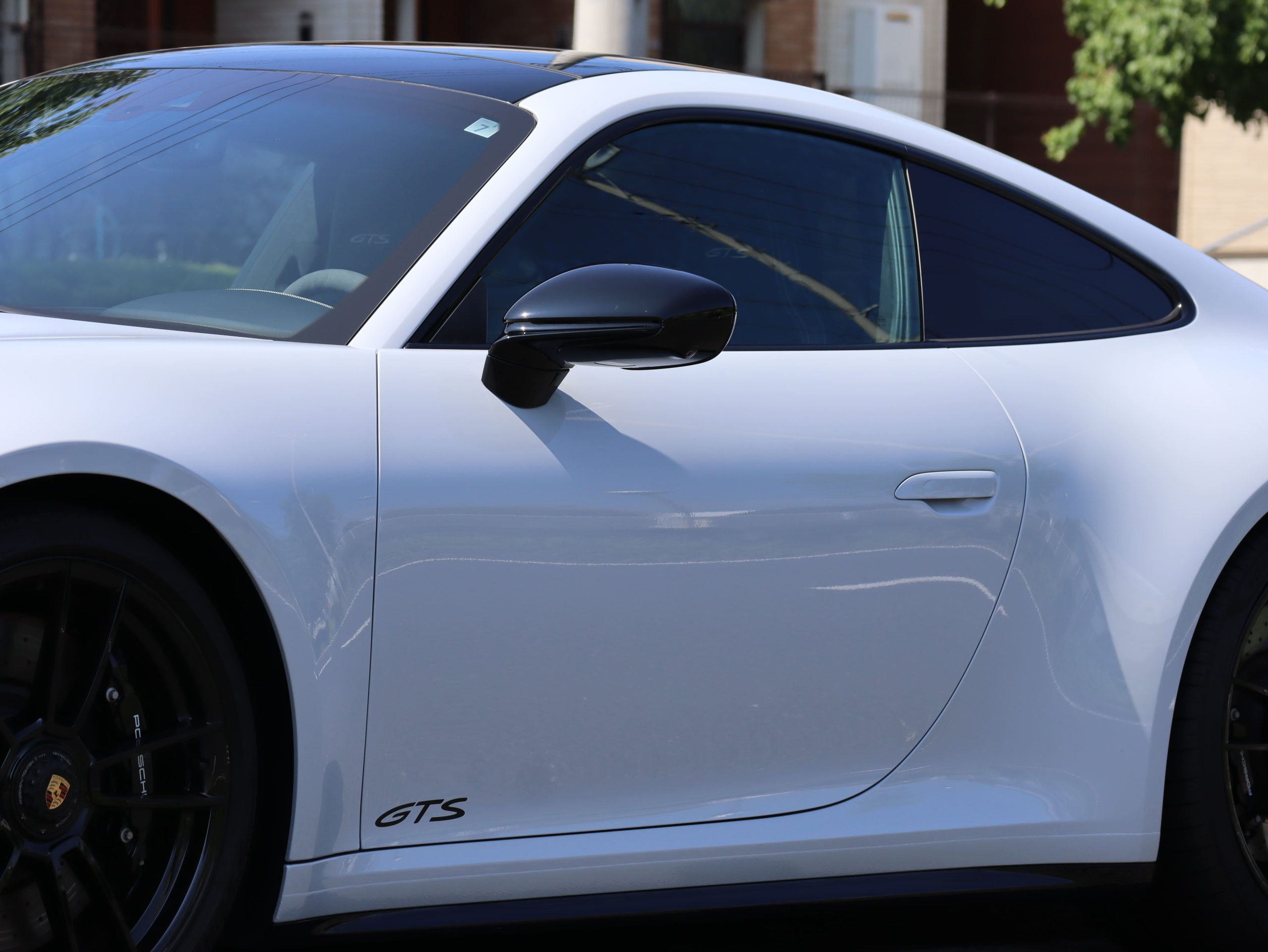 ポルシェ911カレラ4GTS（Type992.1）PDK<br>オプション総額600万円！<br>詳細は車両ページにてご確認いただけます！