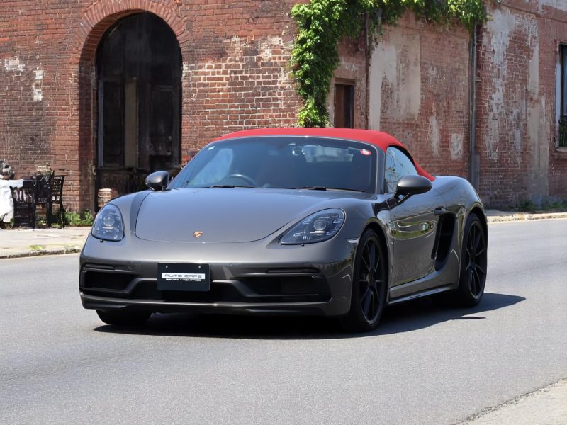 ポルシェ718ボクスターGTS4.0（Type982）6MT<br>ツートンレザーインテリア<br>スポーツクロノパッケージ<br>シートベンチレーション<br>PDLS+含むLEDヘッドライト<br>エンボス加工ヘッドレスト