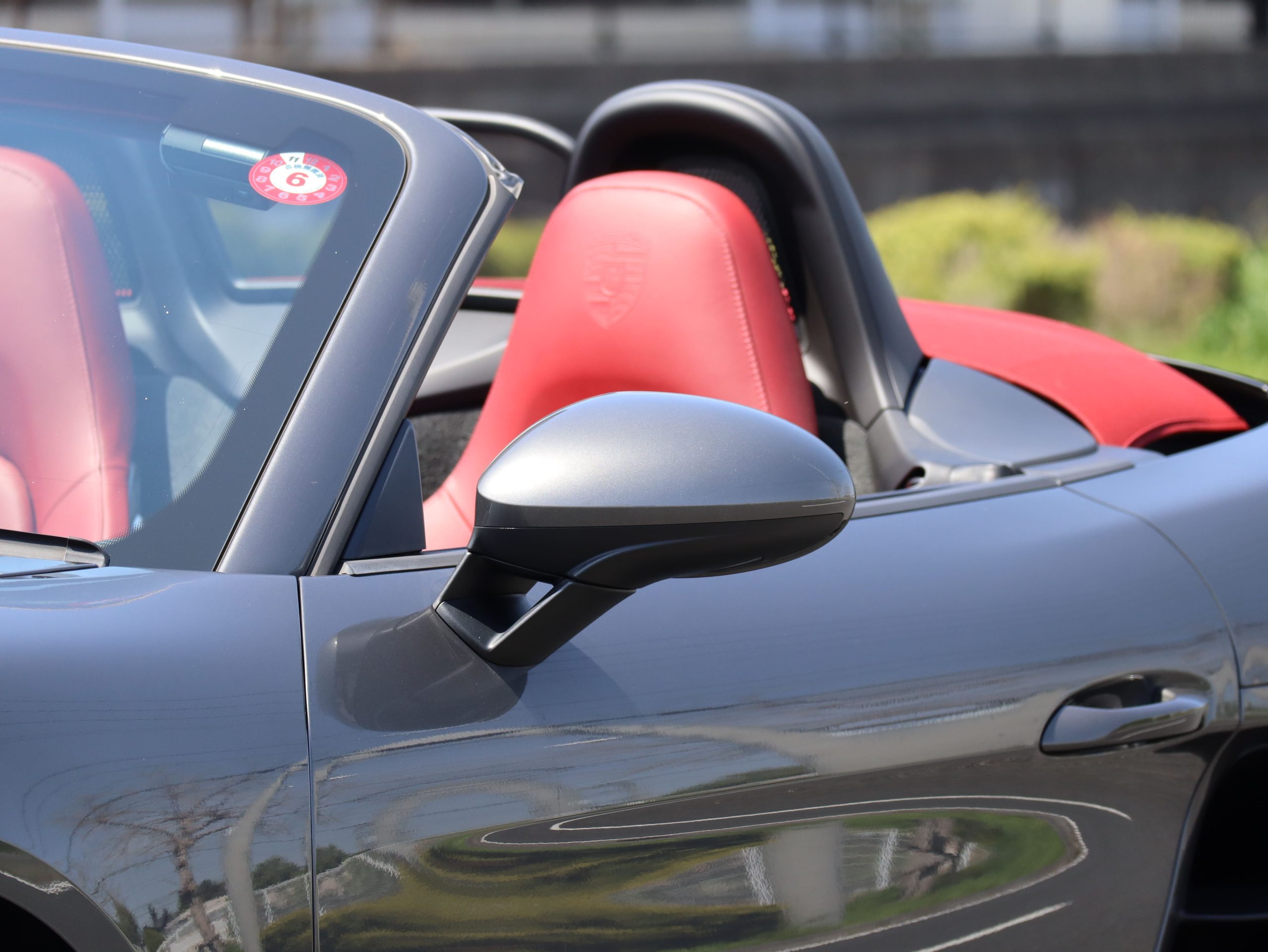 ポルシェ718ボクスターGTS4.0（Type982）6MT<br>ツートンレザーインテリア<br>スポーツクロノパッケージ<br>シートベンチレーション<br>PDLS+含むLEDヘッドライト<br>エンボス加工ヘッドレスト