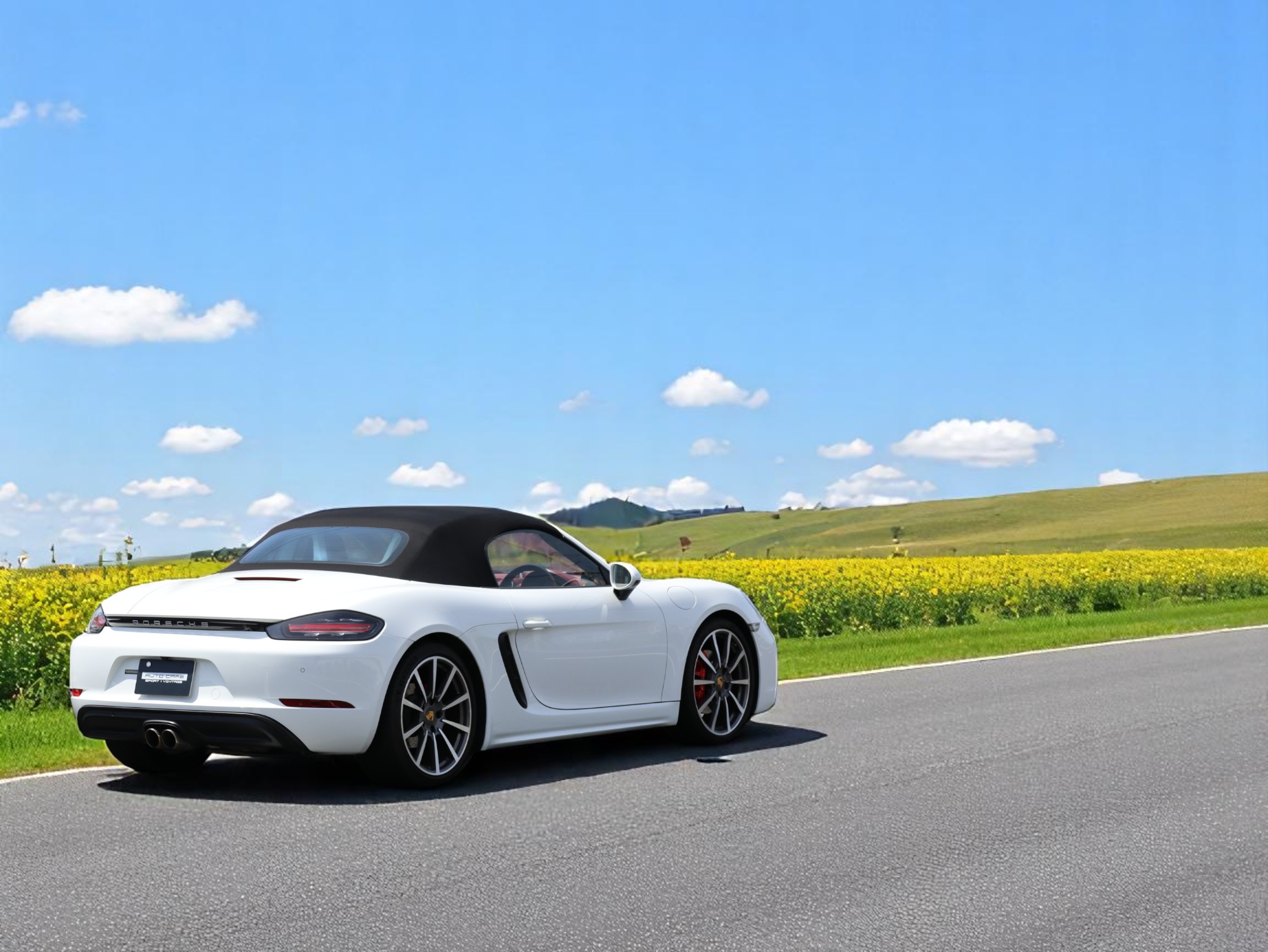 ポルシェ718ボクスターS（Type982）PDK<br>レッドレザーインテリア<br>スポーツクロノパッケージ<br>スポーツエグゾーストシステム<br>シートベンチレーション<br>PDLS+含むLEDヘッドライト