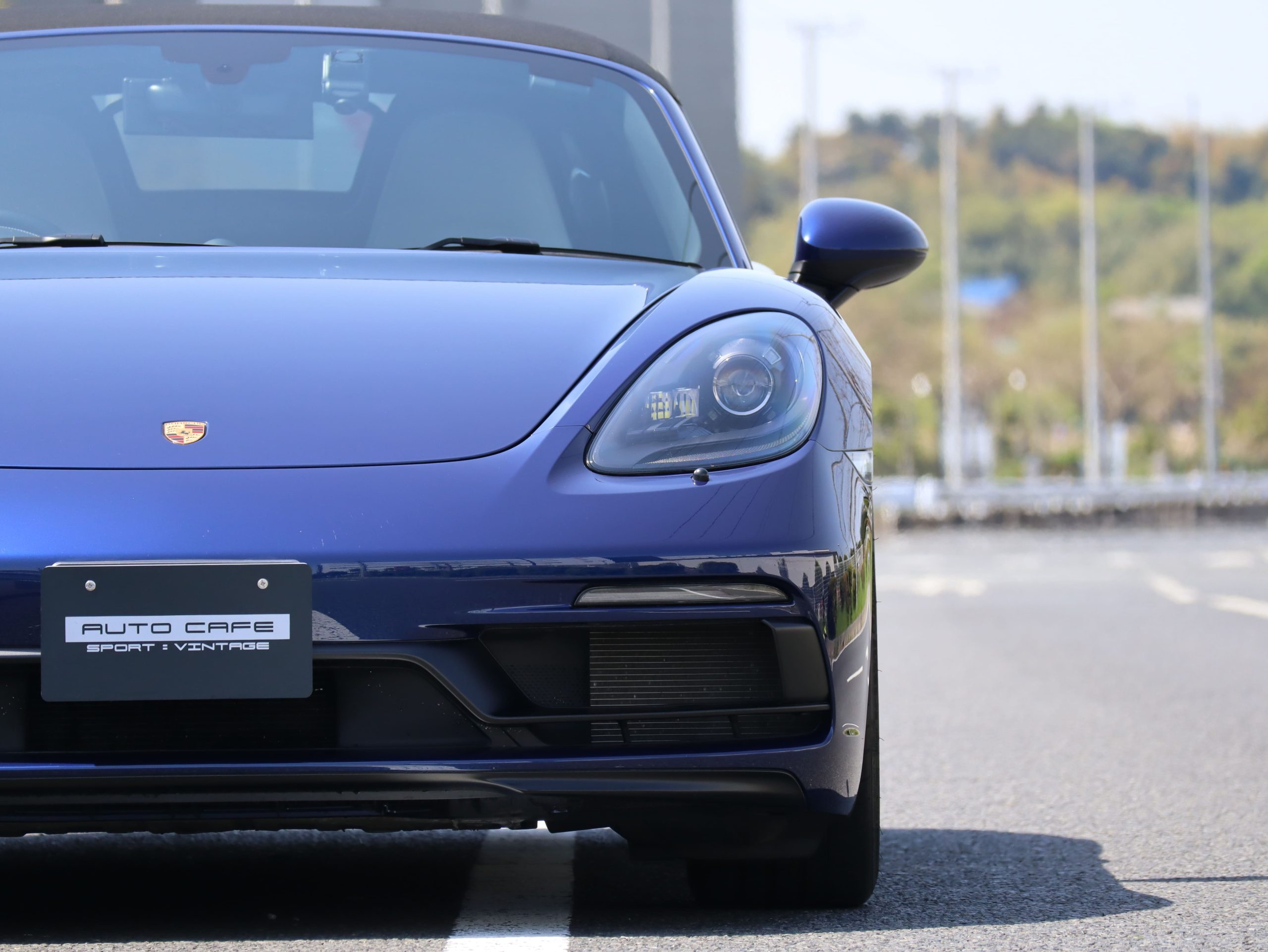 ポルシェ718ボクスターGTS4.0（Type982）6MT<br>ツートンレザーインテリア<br>スポーツクロノパッケージ<br>スポーツエグゾーストシステム<br>シートベンチレーション<br>レーンチェンジアシスト