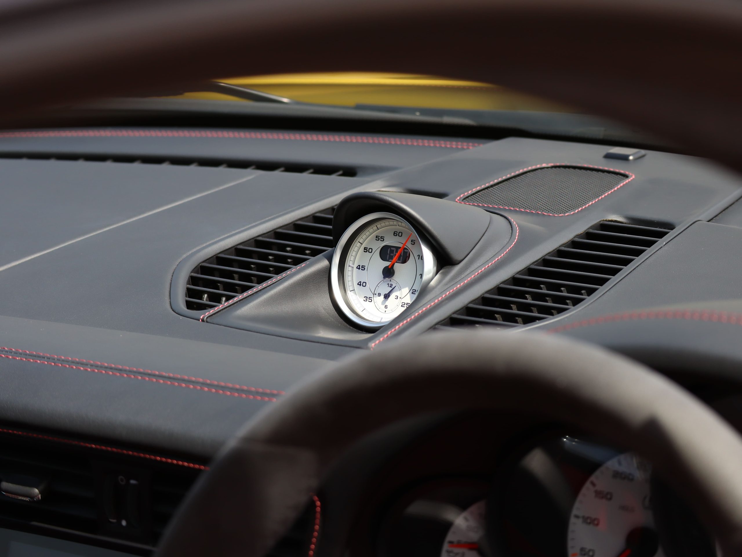 ポルシェ911カレラGTS（Type991.2）PDK<br>オプションレザーマニュファクチャー<br>フロントアクスルリフトシステム<br>アダプティブクルーズコントロール<br>PDLS+含むLEDヘッドライト<br>アダプティブスポーツシートプラス